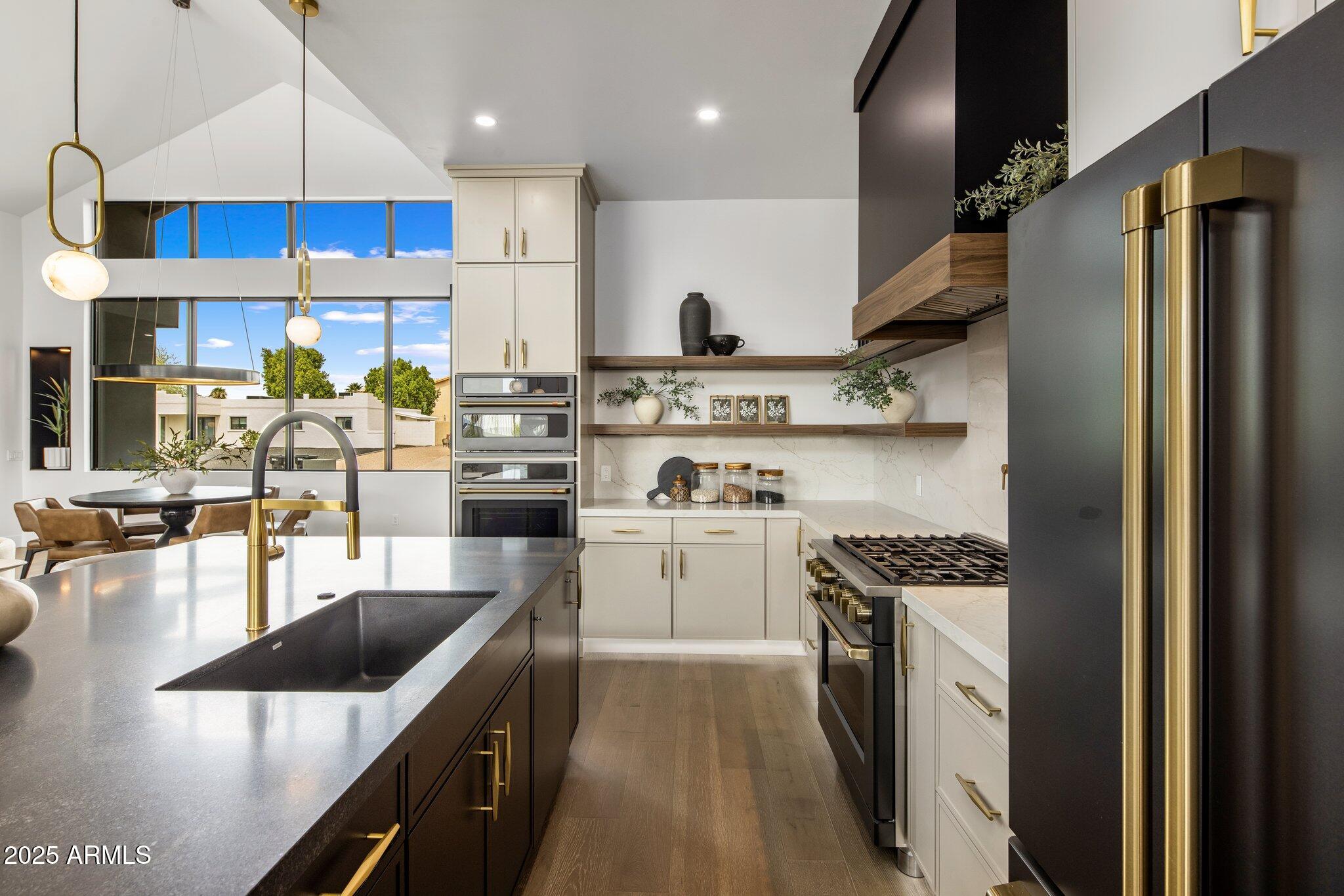 6439 E EUGIE Terrace