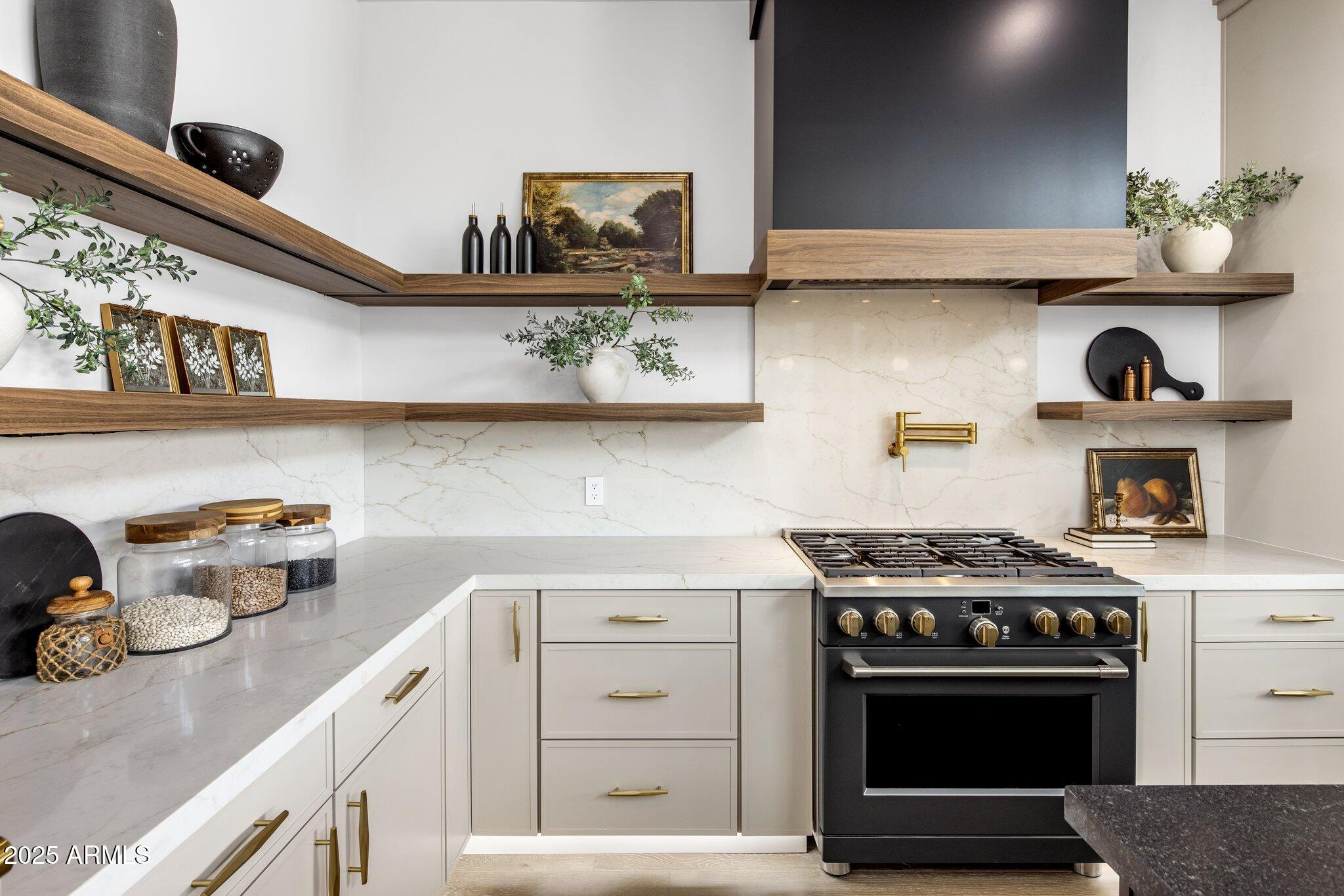 6439 E EUGIE Terrace