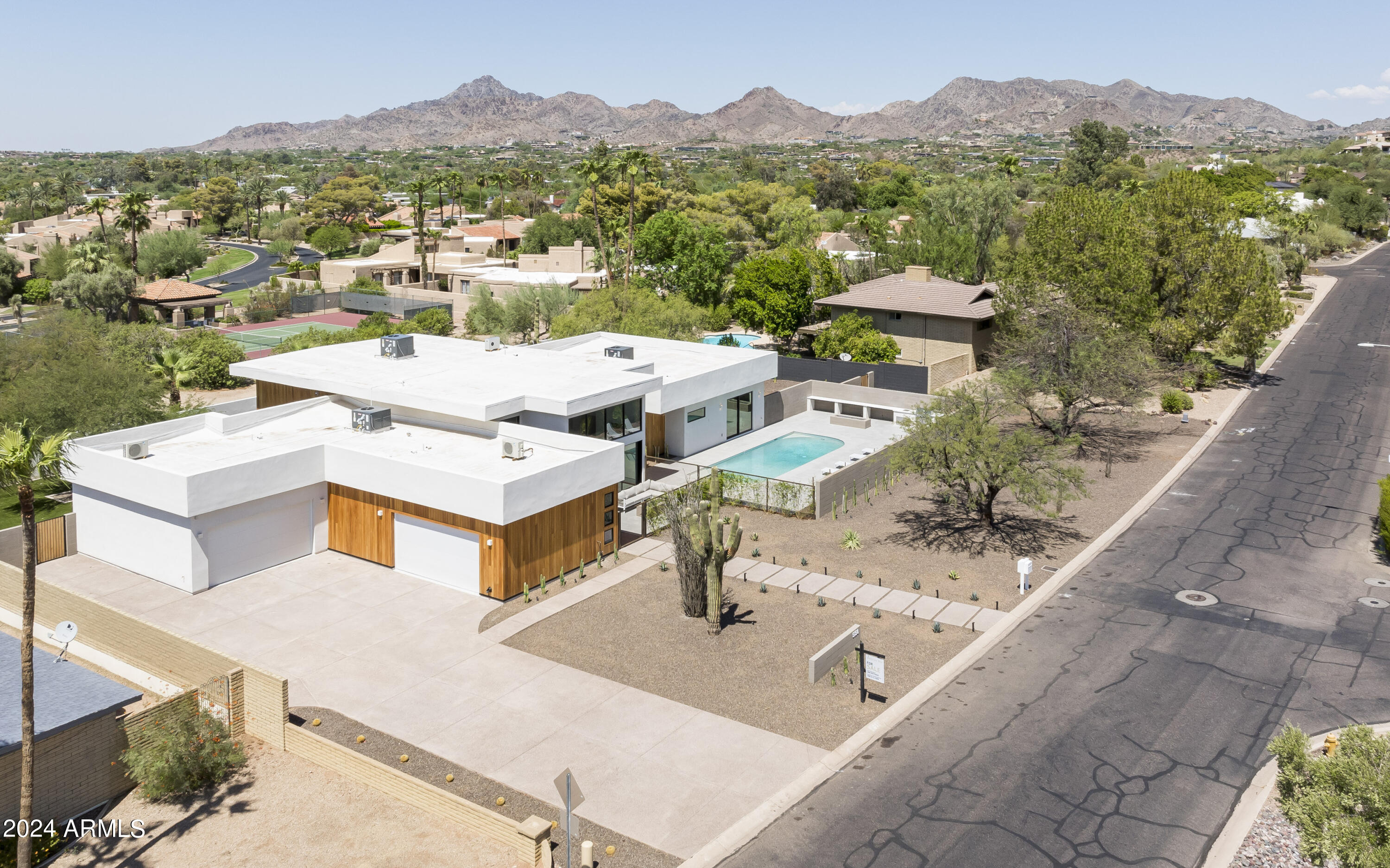 5156 N 45TH Place