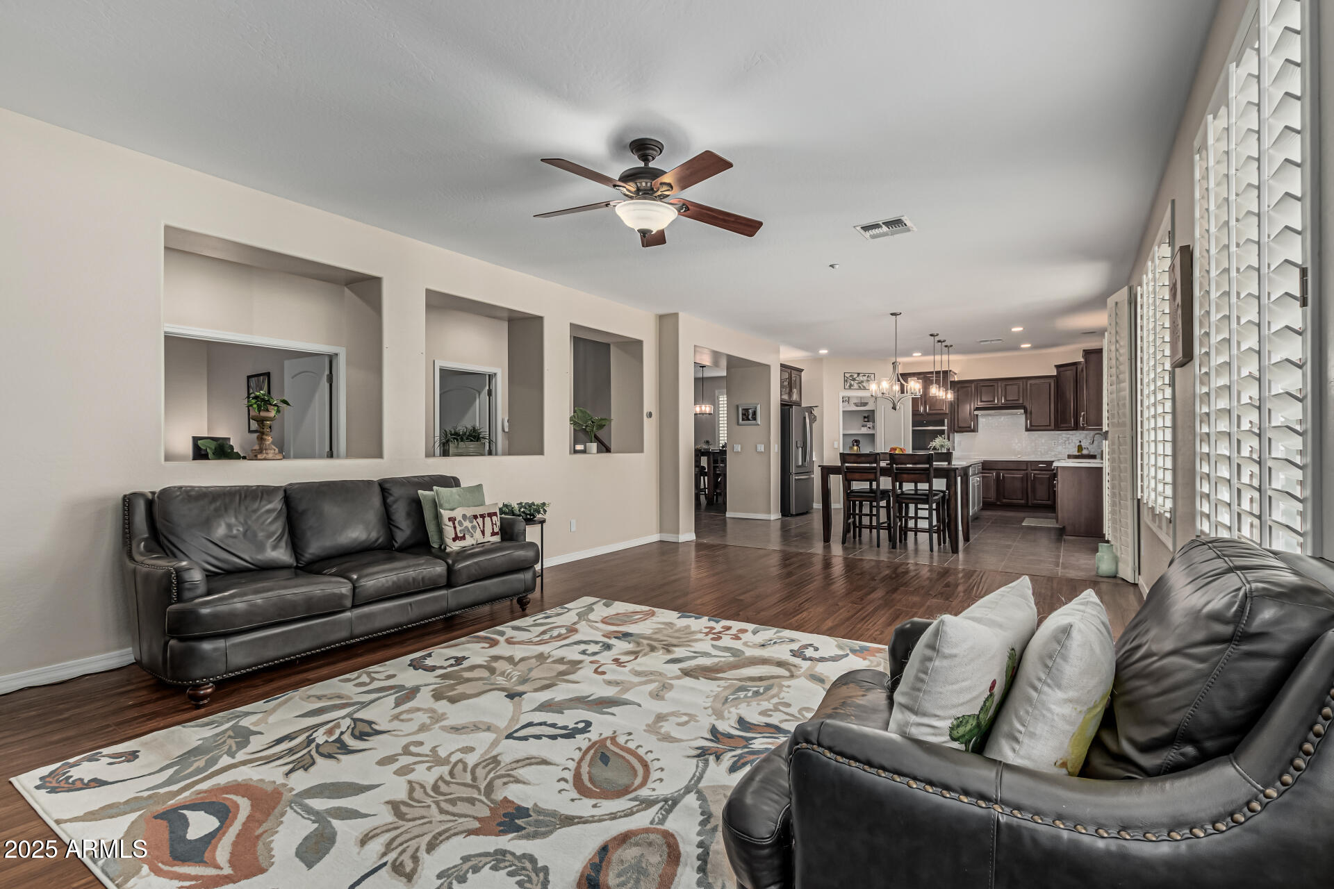 9113 W WHITE FEATHER Lane