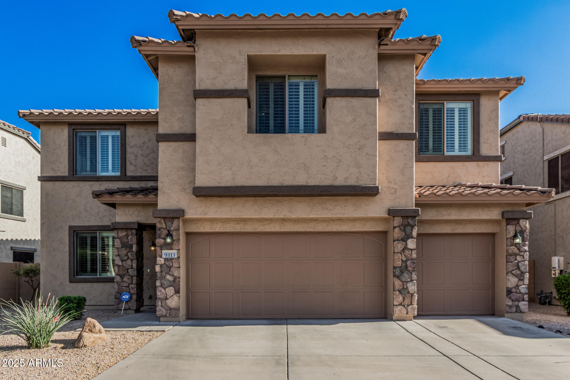 9113 W WHITE FEATHER Lane