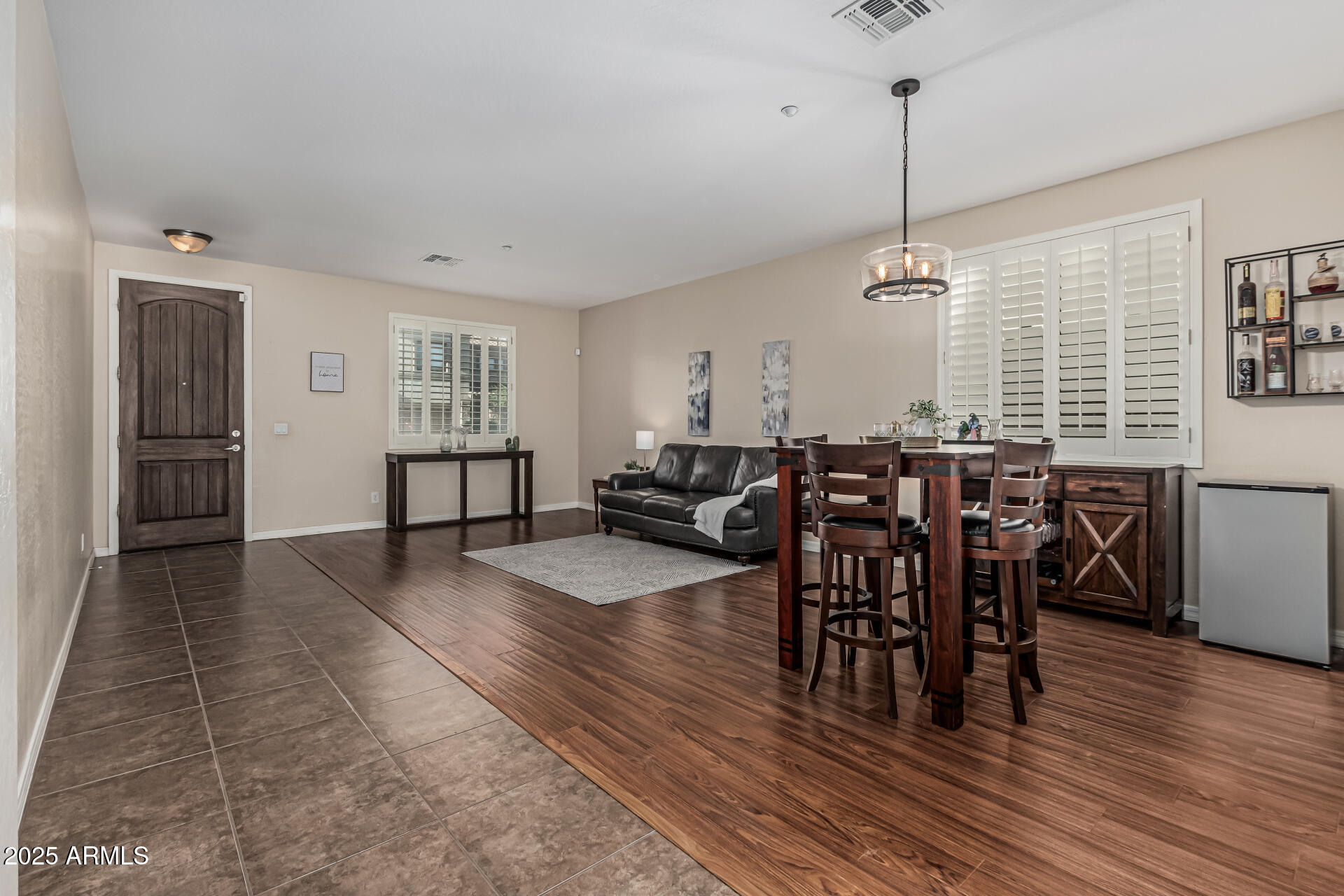 9113 W WHITE FEATHER Lane