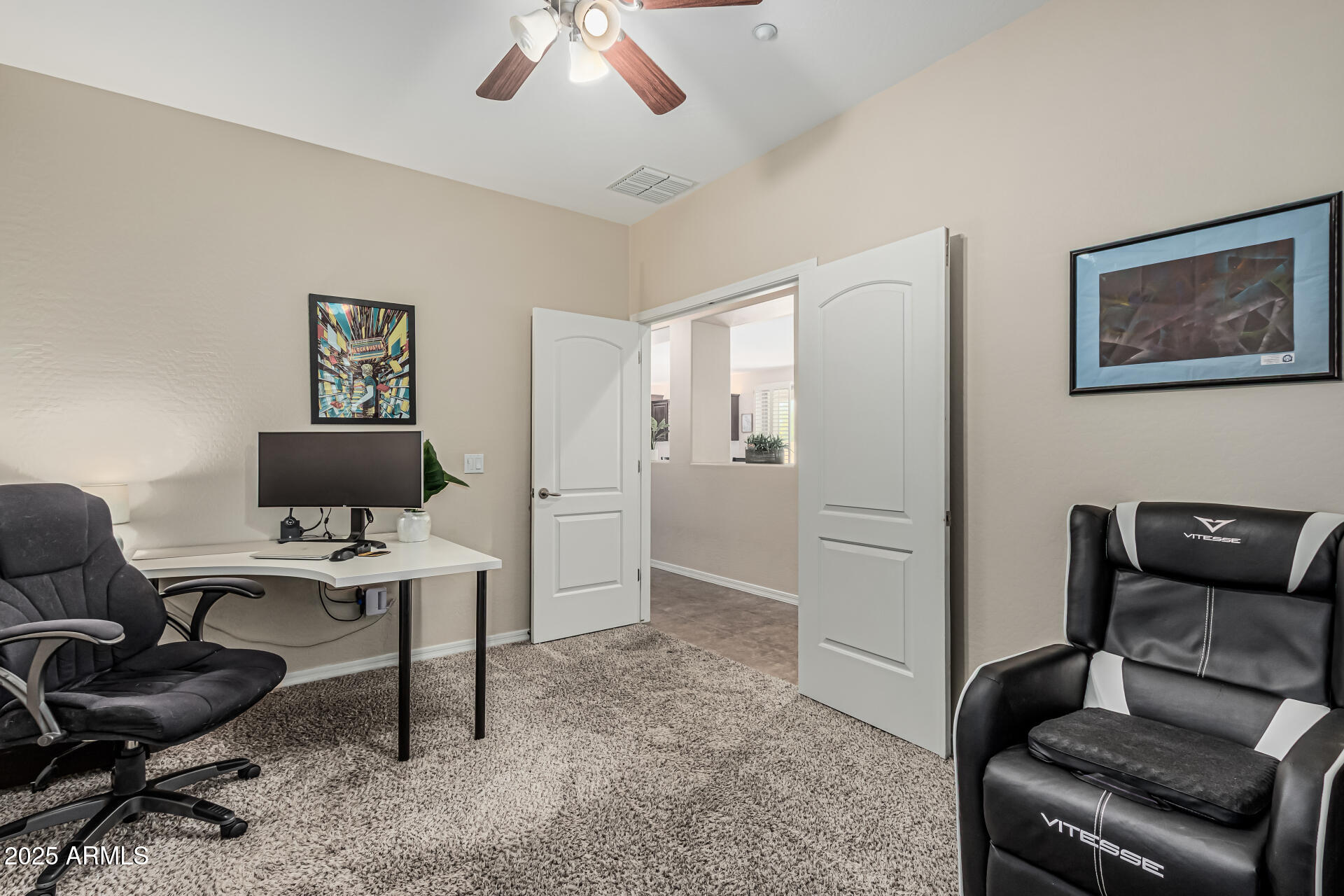 9113 W WHITE FEATHER Lane