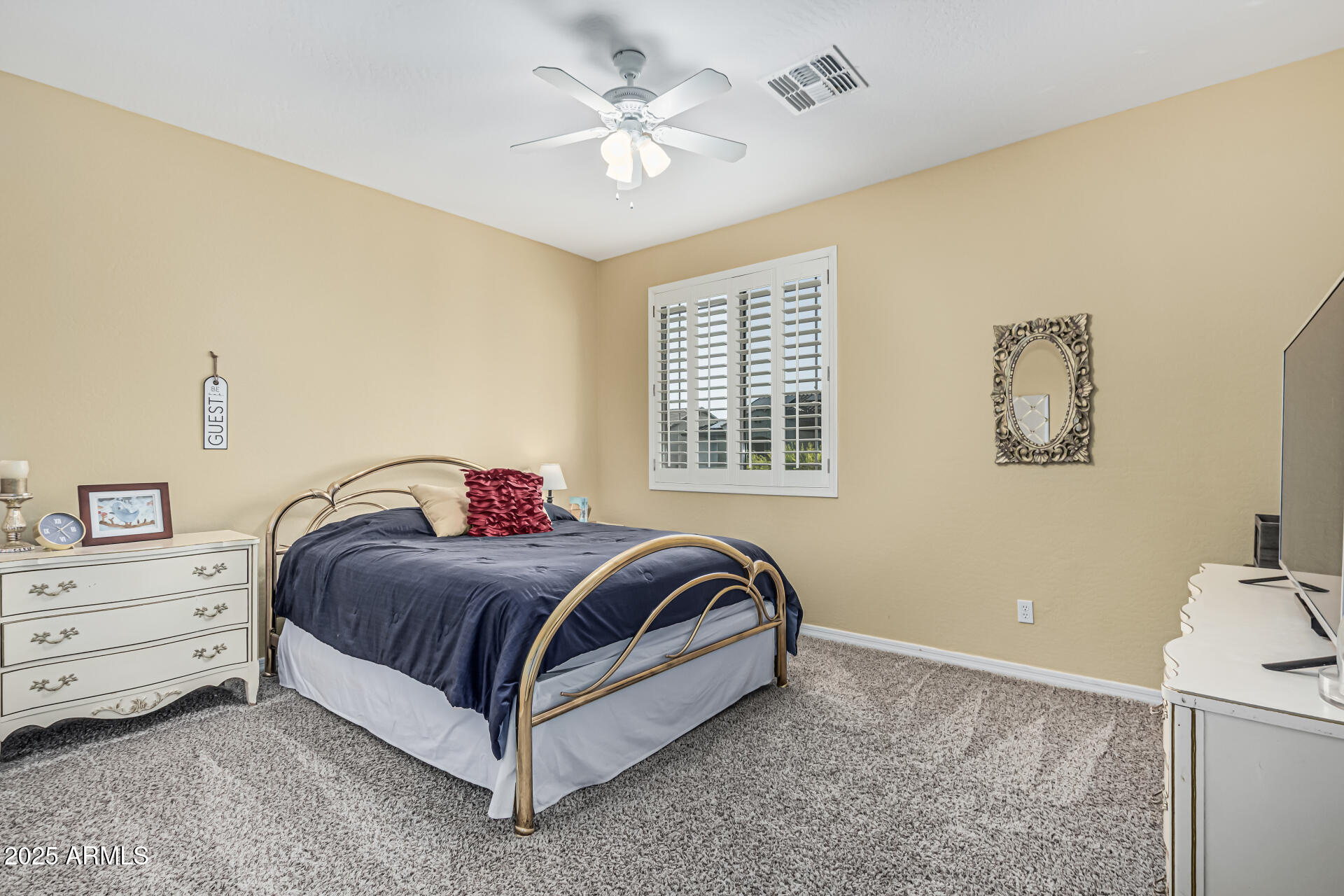 9113 W WHITE FEATHER Lane