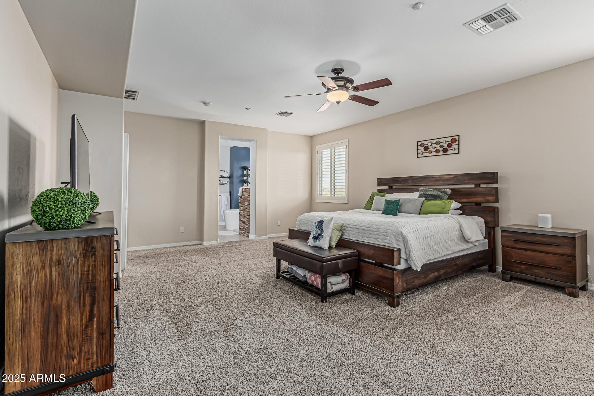 9113 W WHITE FEATHER Lane