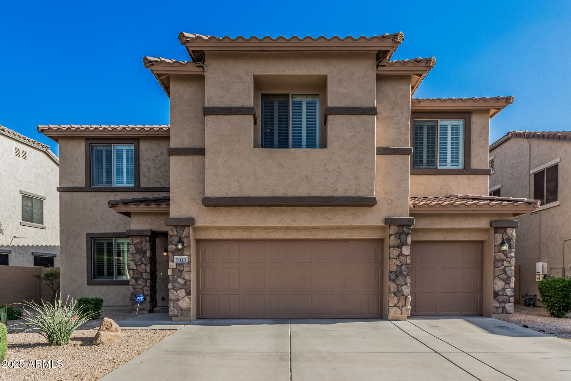 9113 W WHITE FEATHER Lane