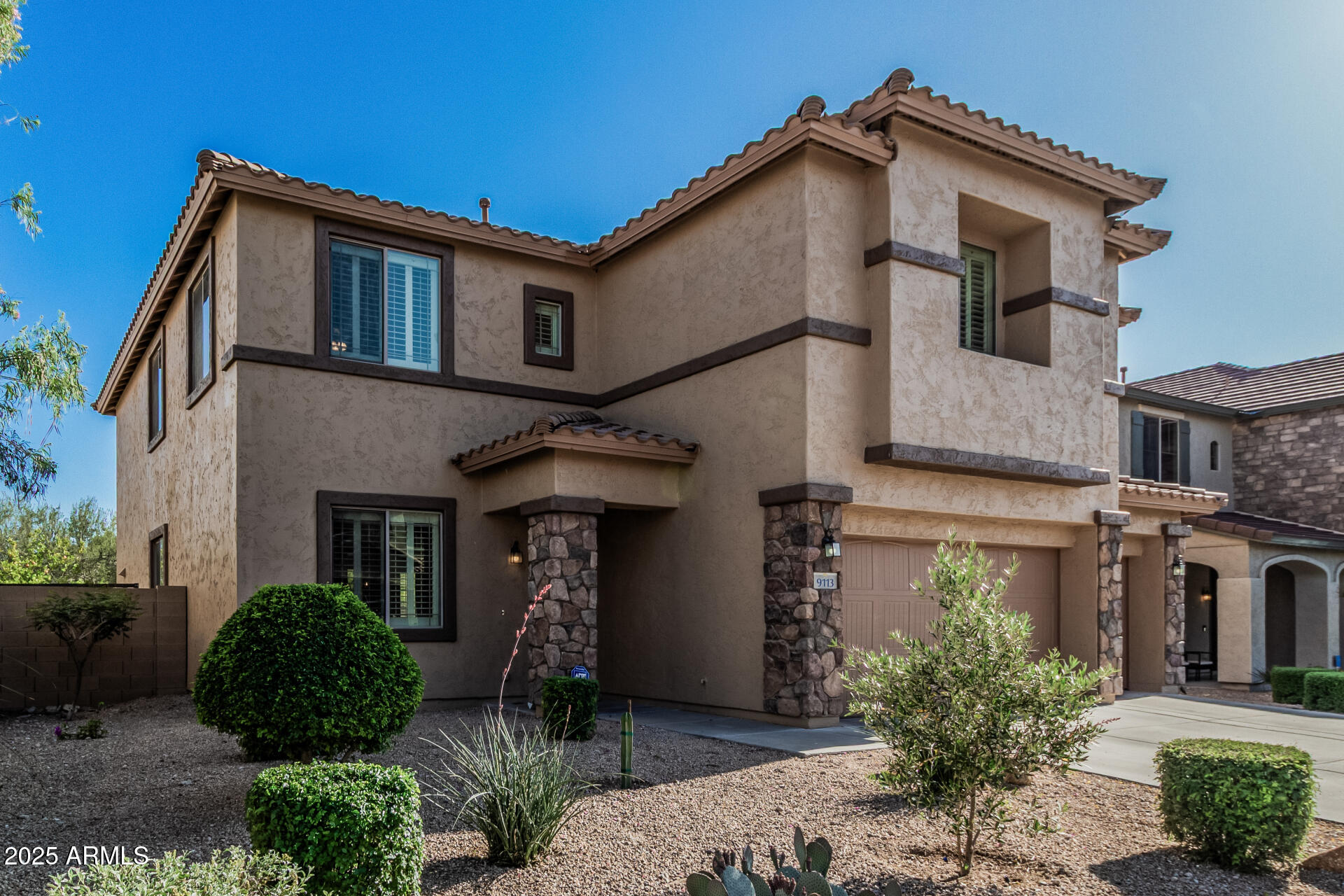 9113 W WHITE FEATHER Lane