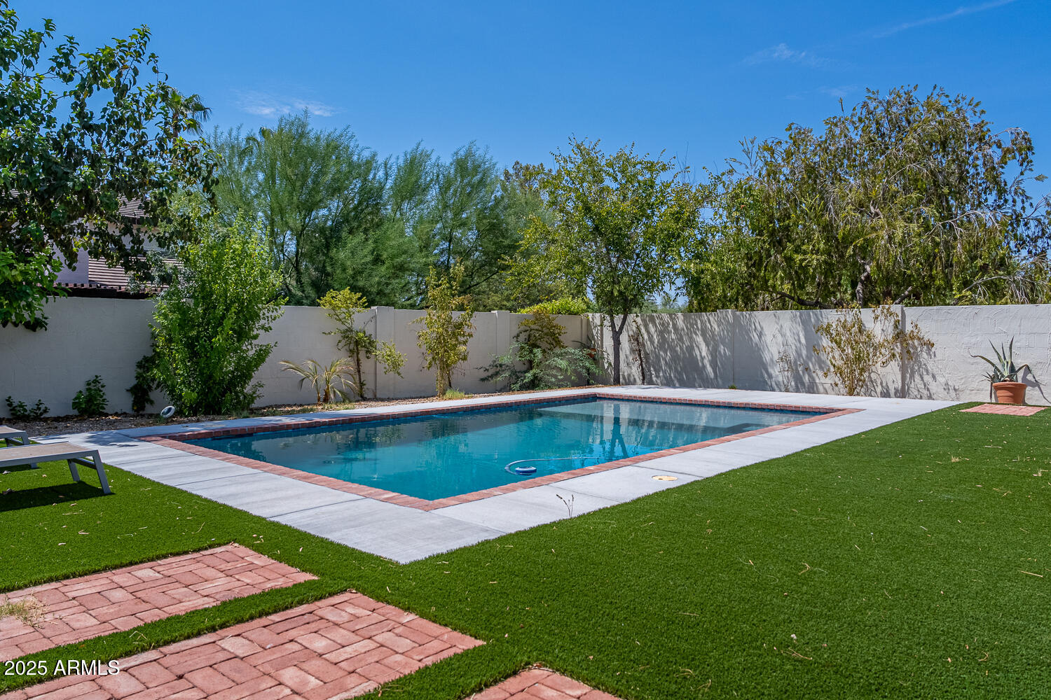 7701 E HUBBELL Street