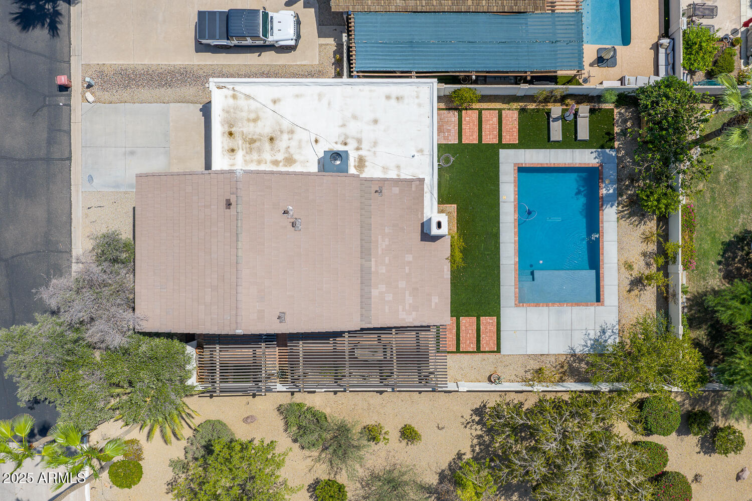 7701 E HUBBELL Street