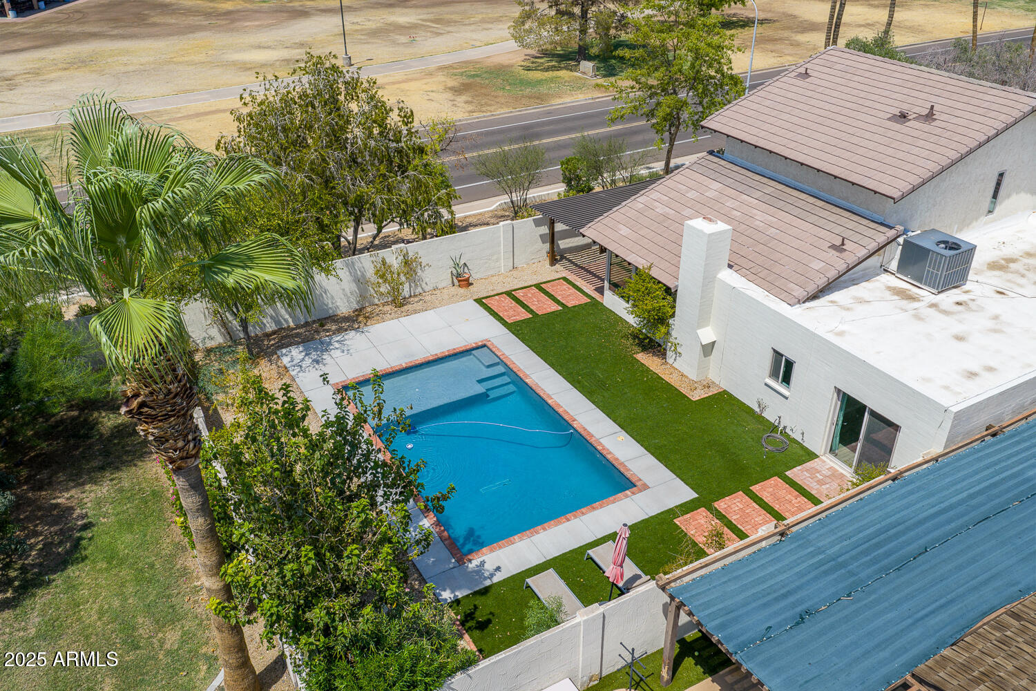 7701 E HUBBELL Street