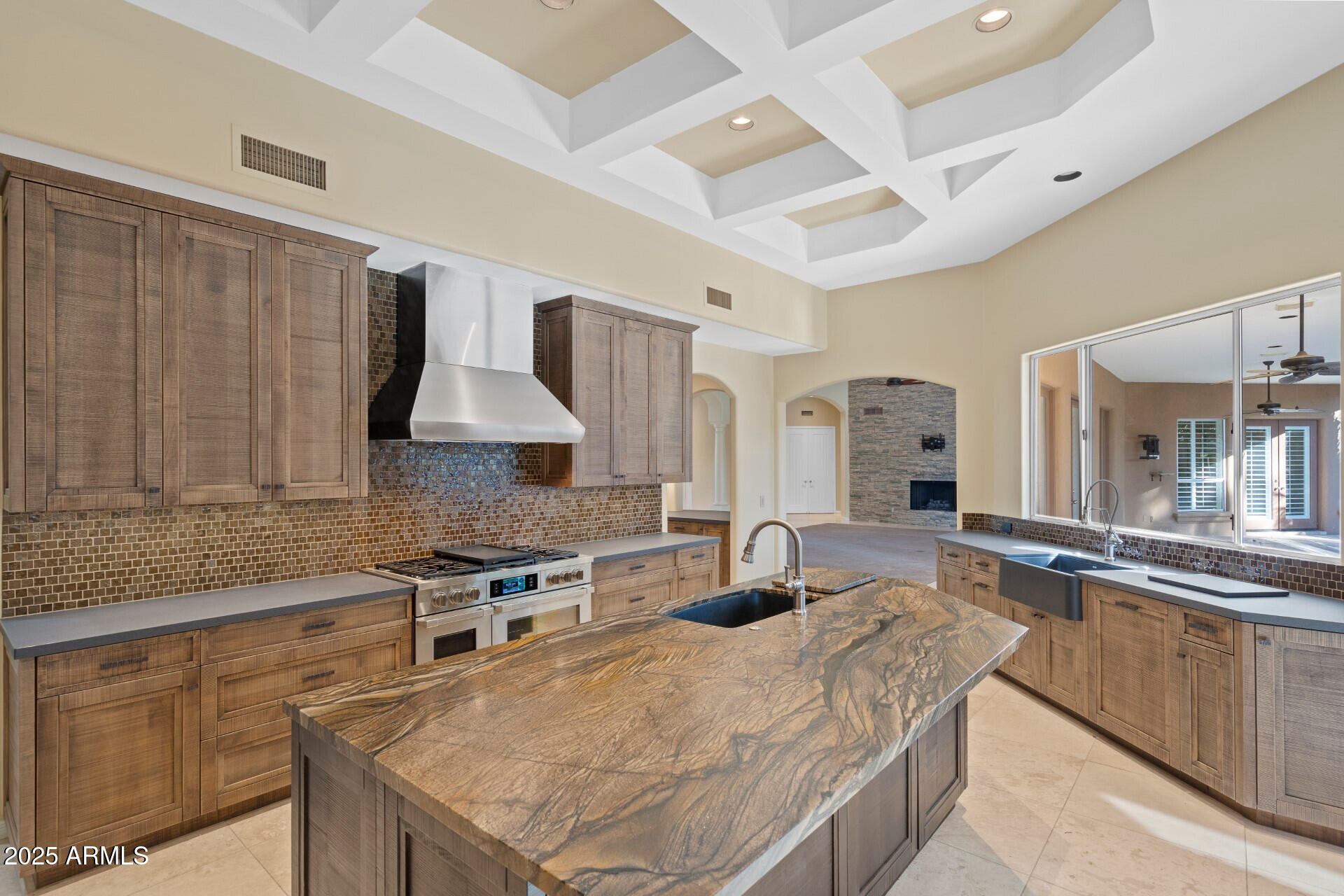 8302 N CANTA REDONDO Drive, Paradise Valley