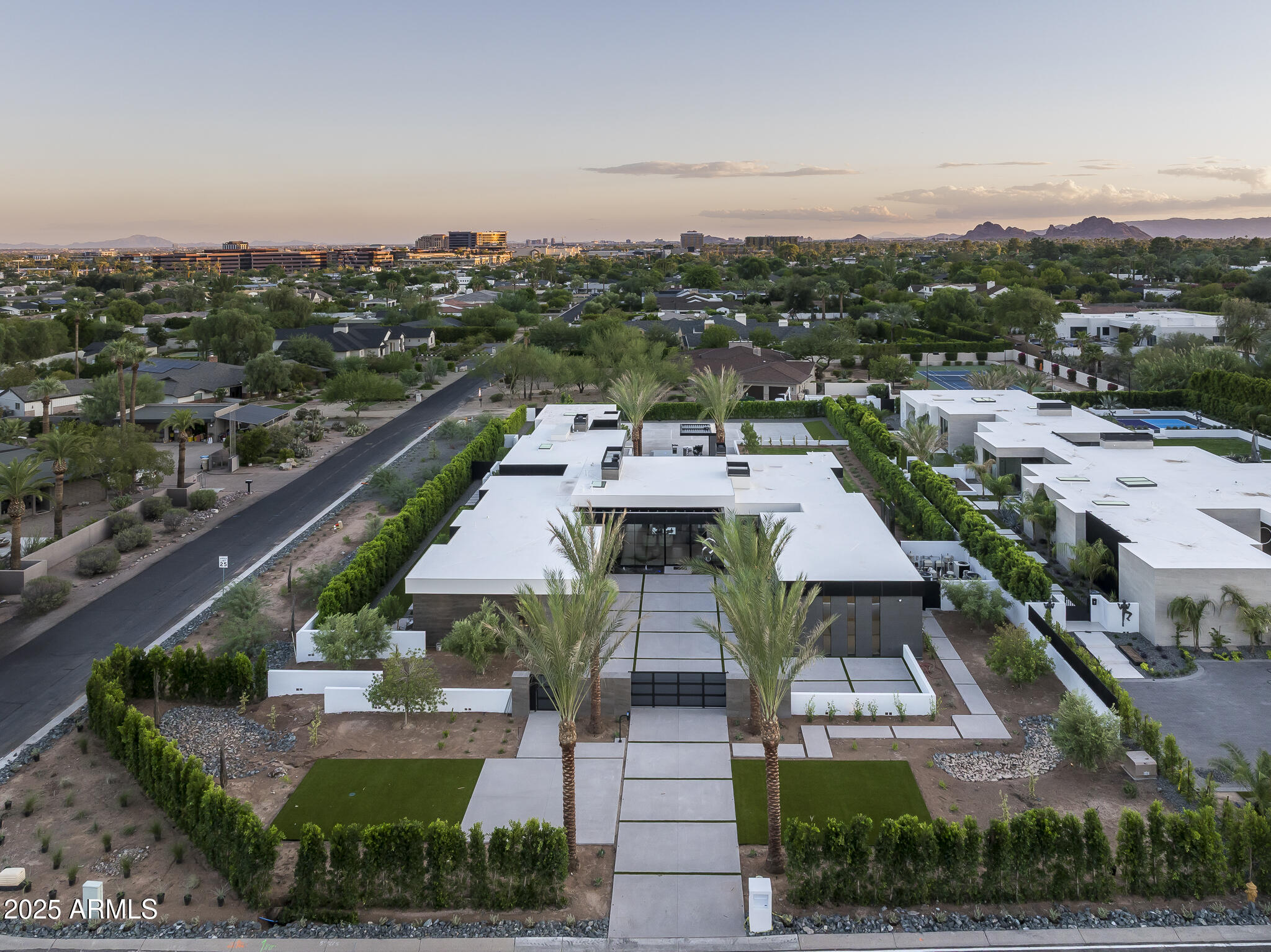 6911 E JACKRABBIT Road