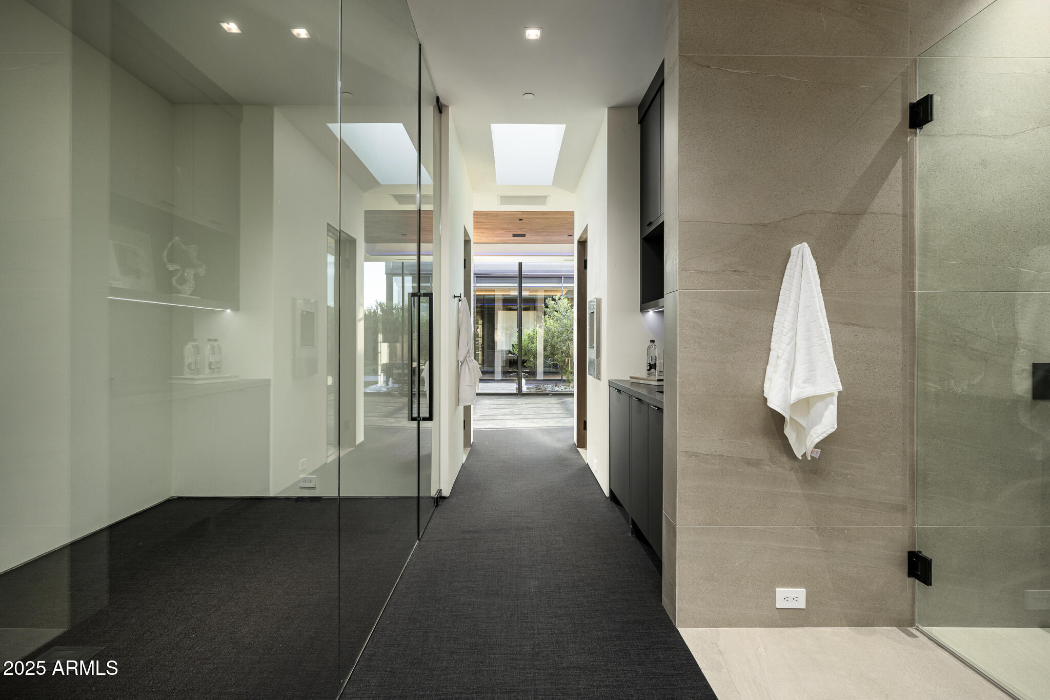 6911 E JACKRABBIT Road