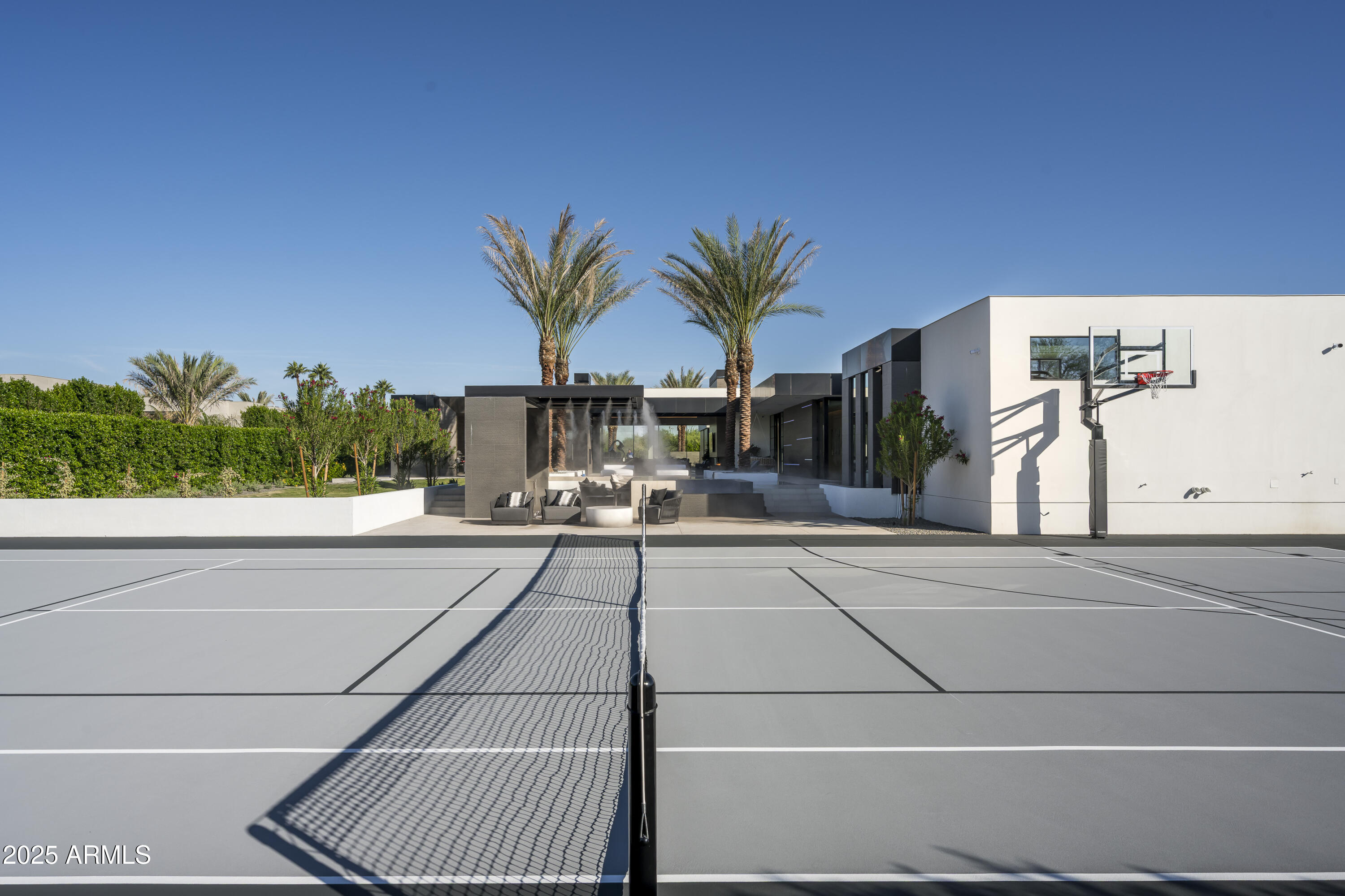 6911 E JACKRABBIT Road