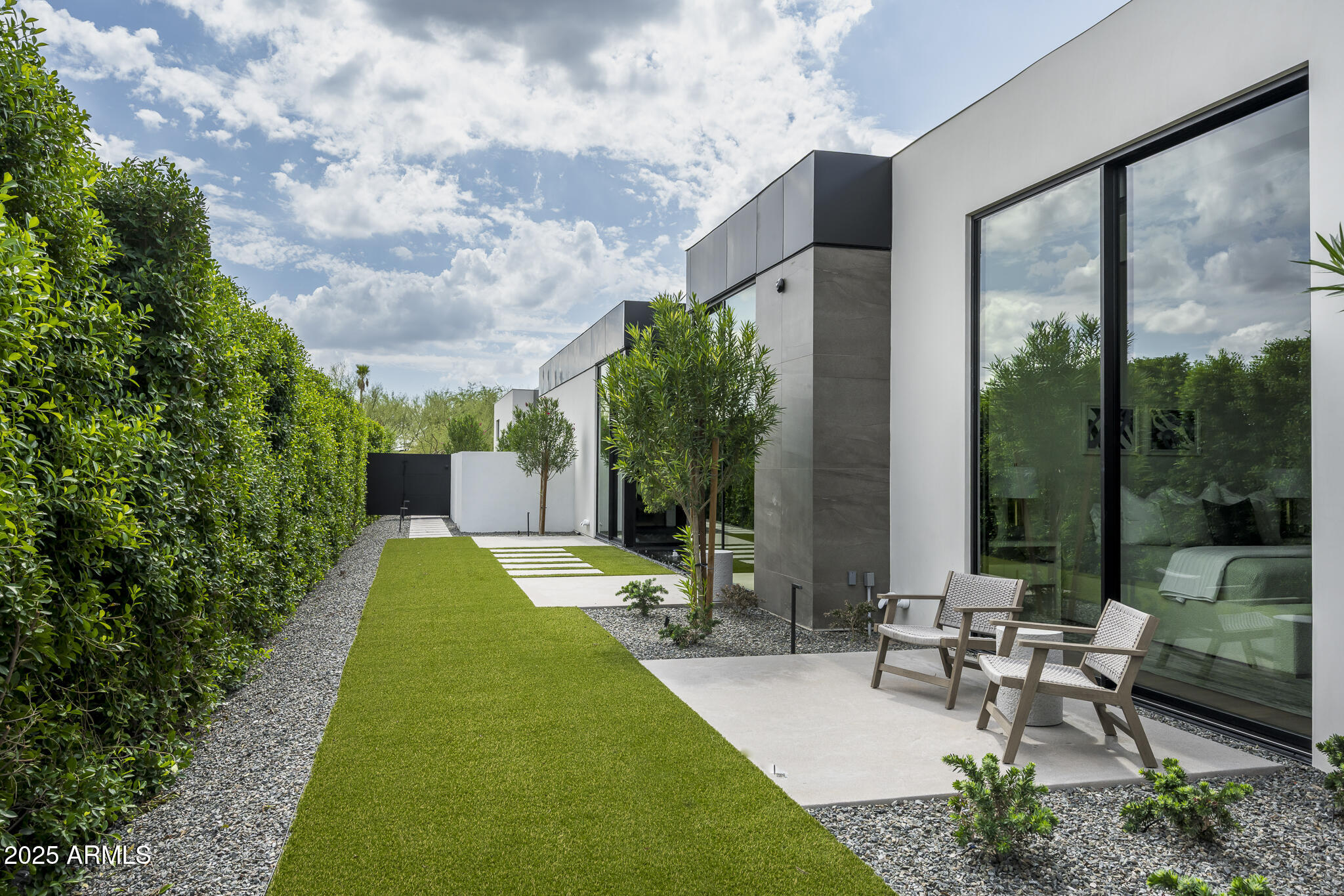 6911 E JACKRABBIT Road