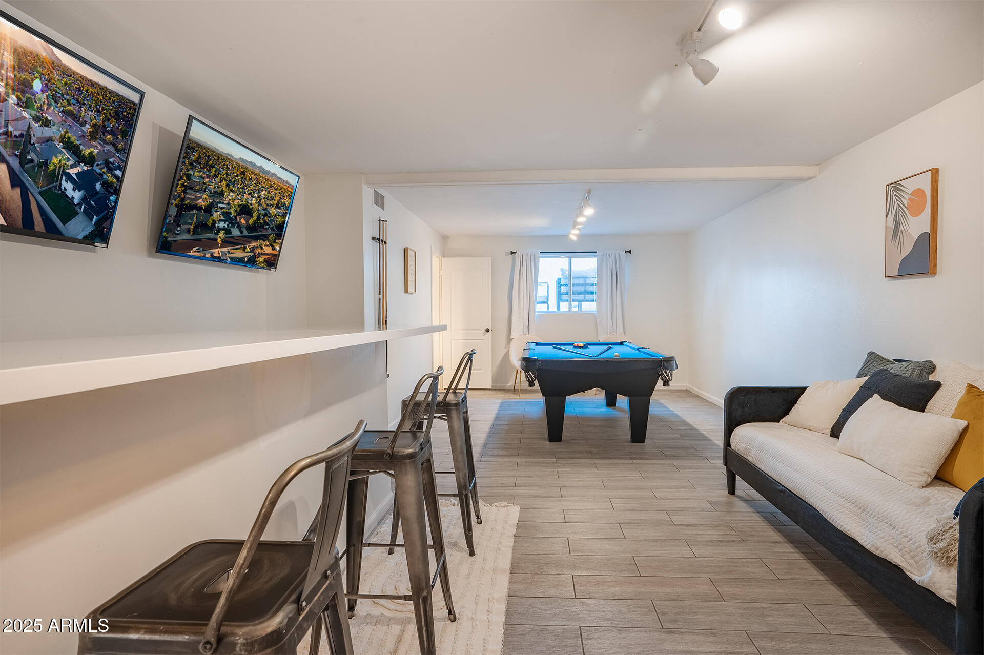 8226 E JACKRABBIT Road