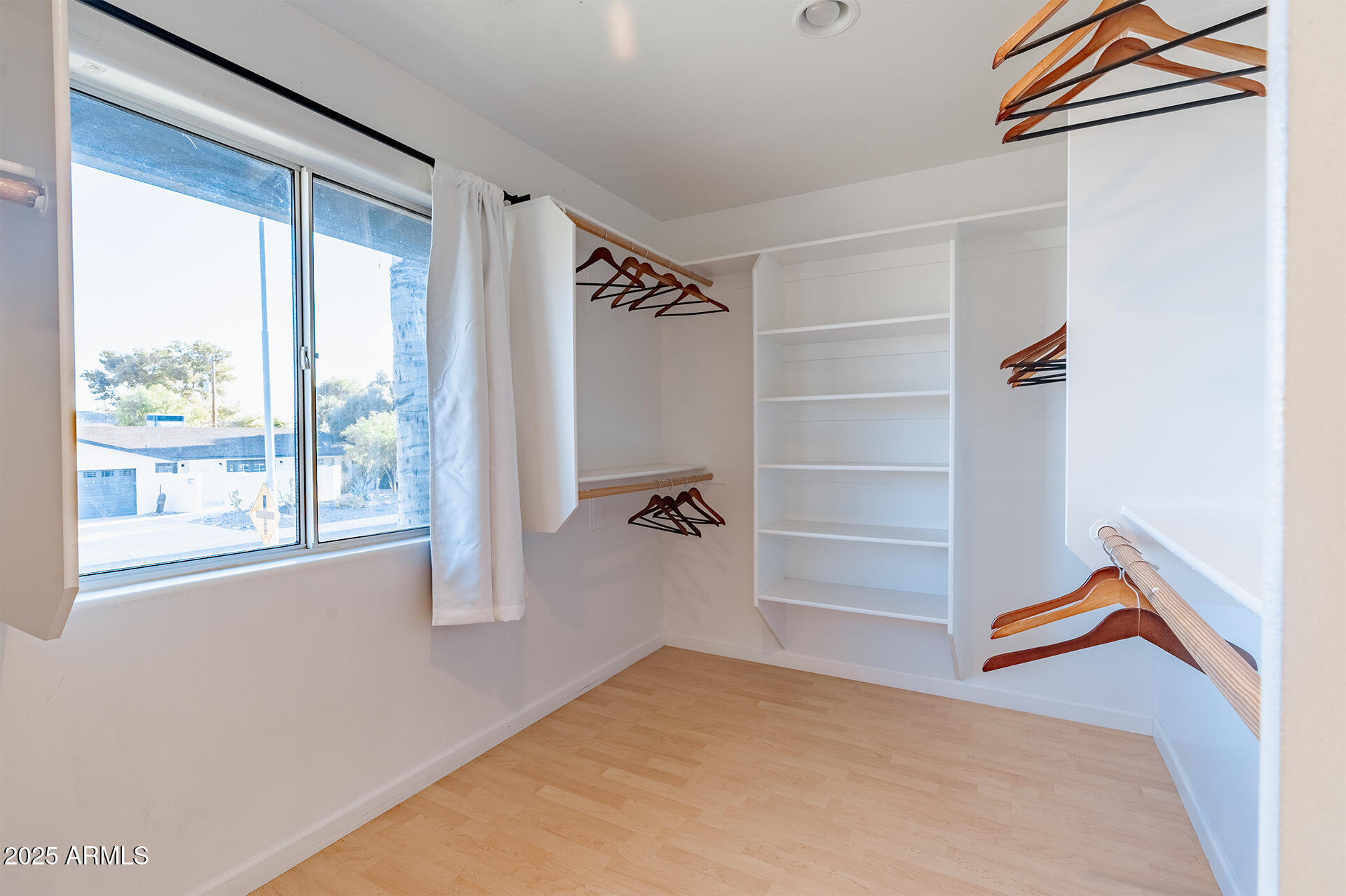 8226 E JACKRABBIT Road