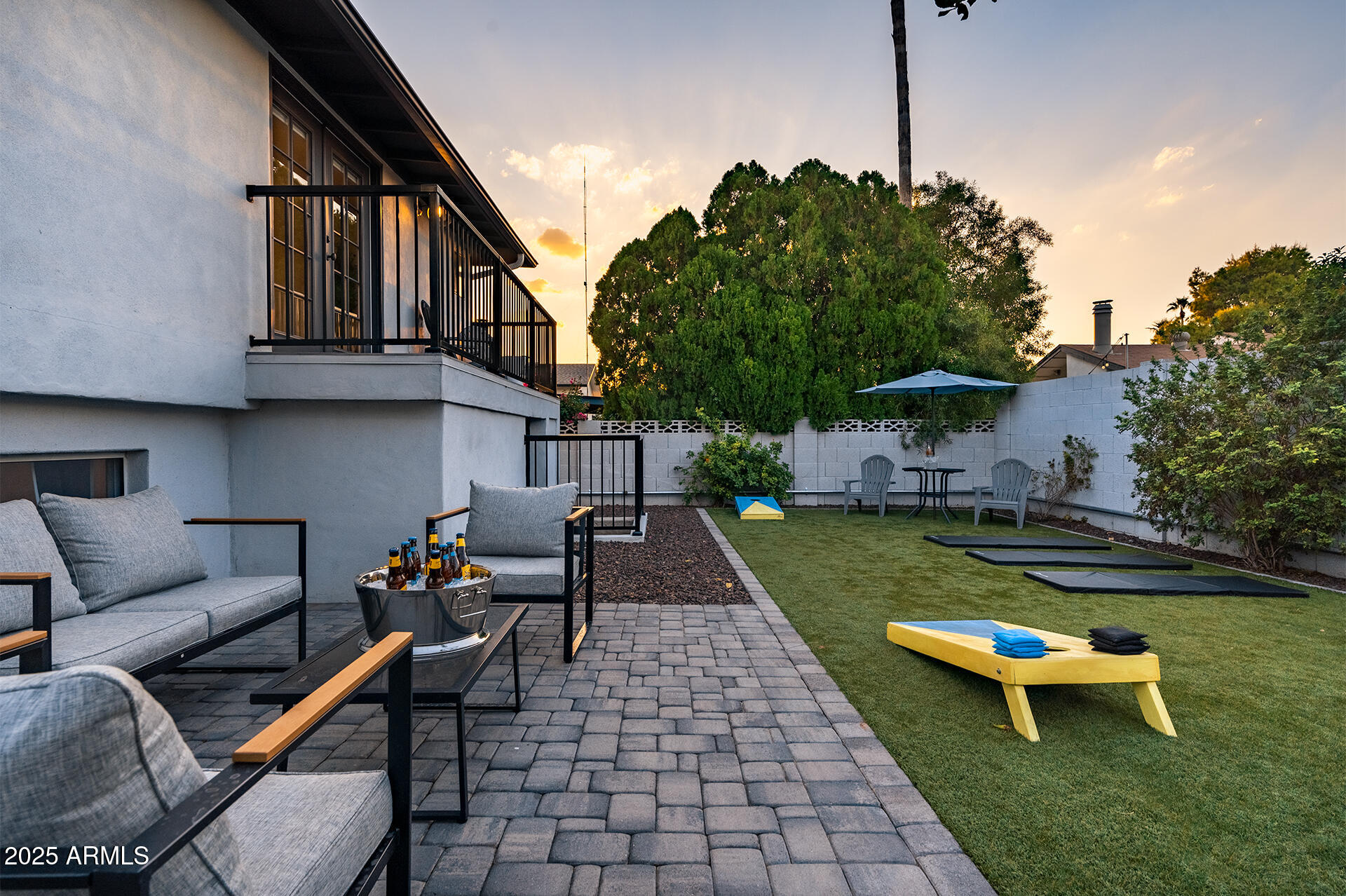 8226 E JACKRABBIT Road