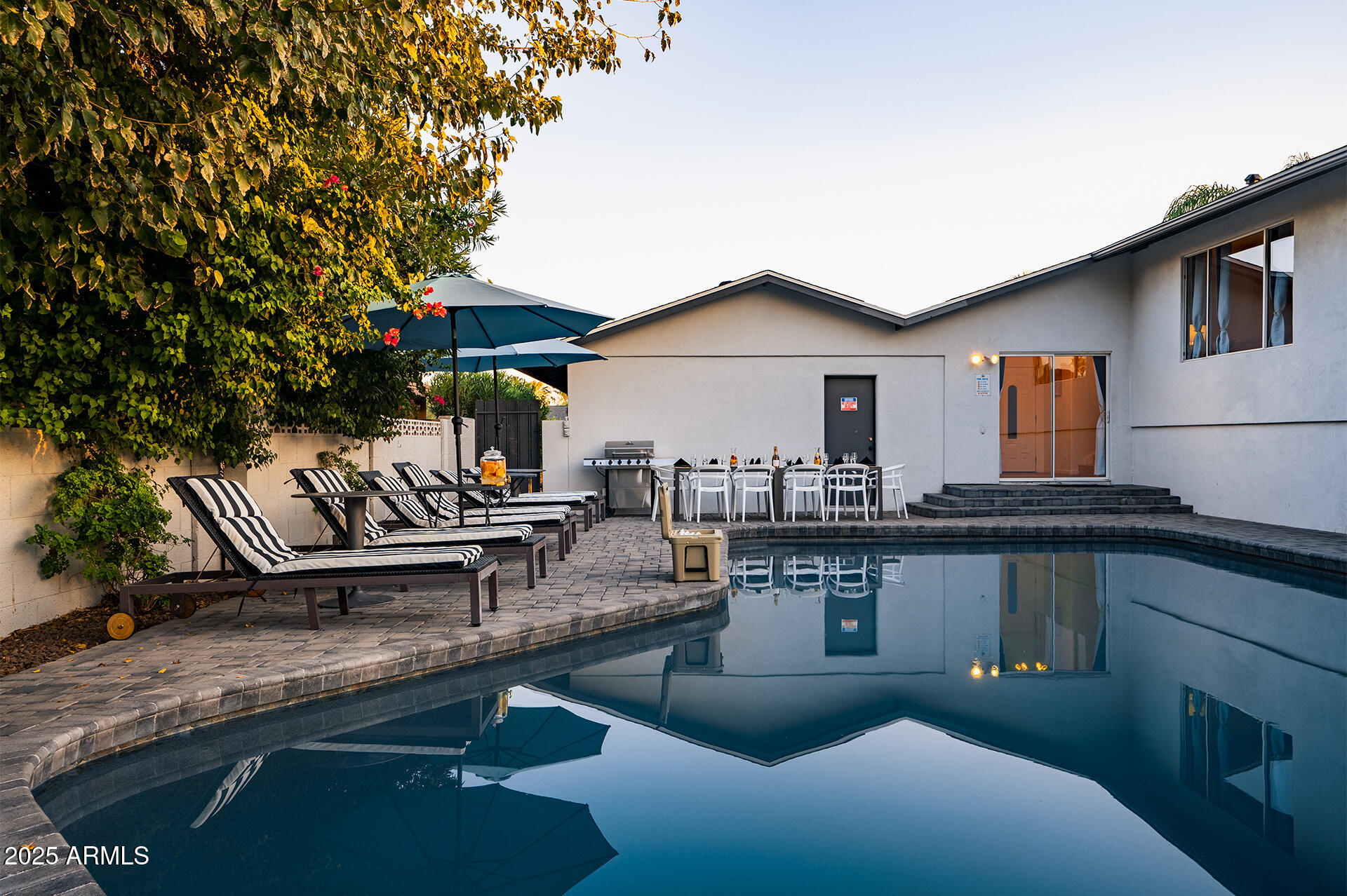 8226 E JACKRABBIT Road