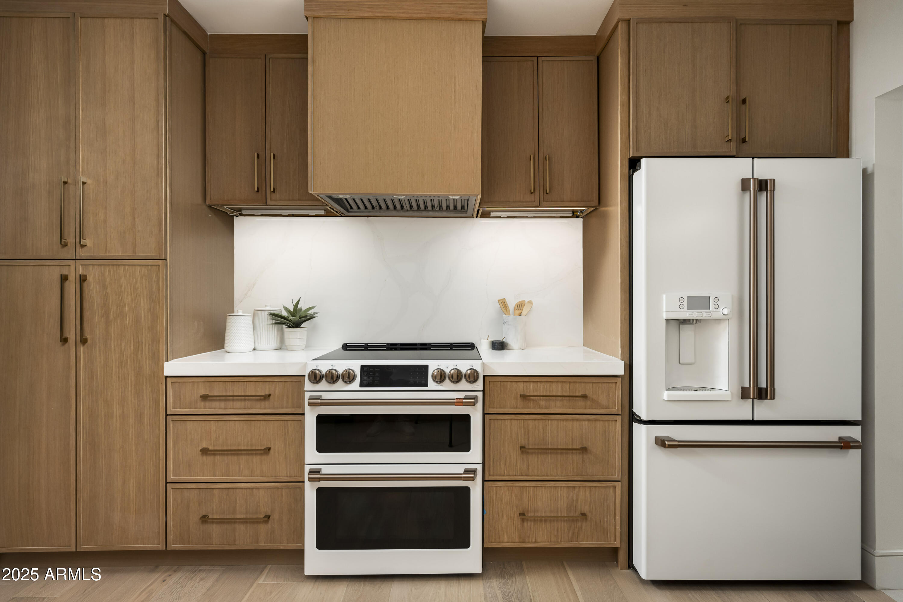 4446 E CAMELBACK Road, 102