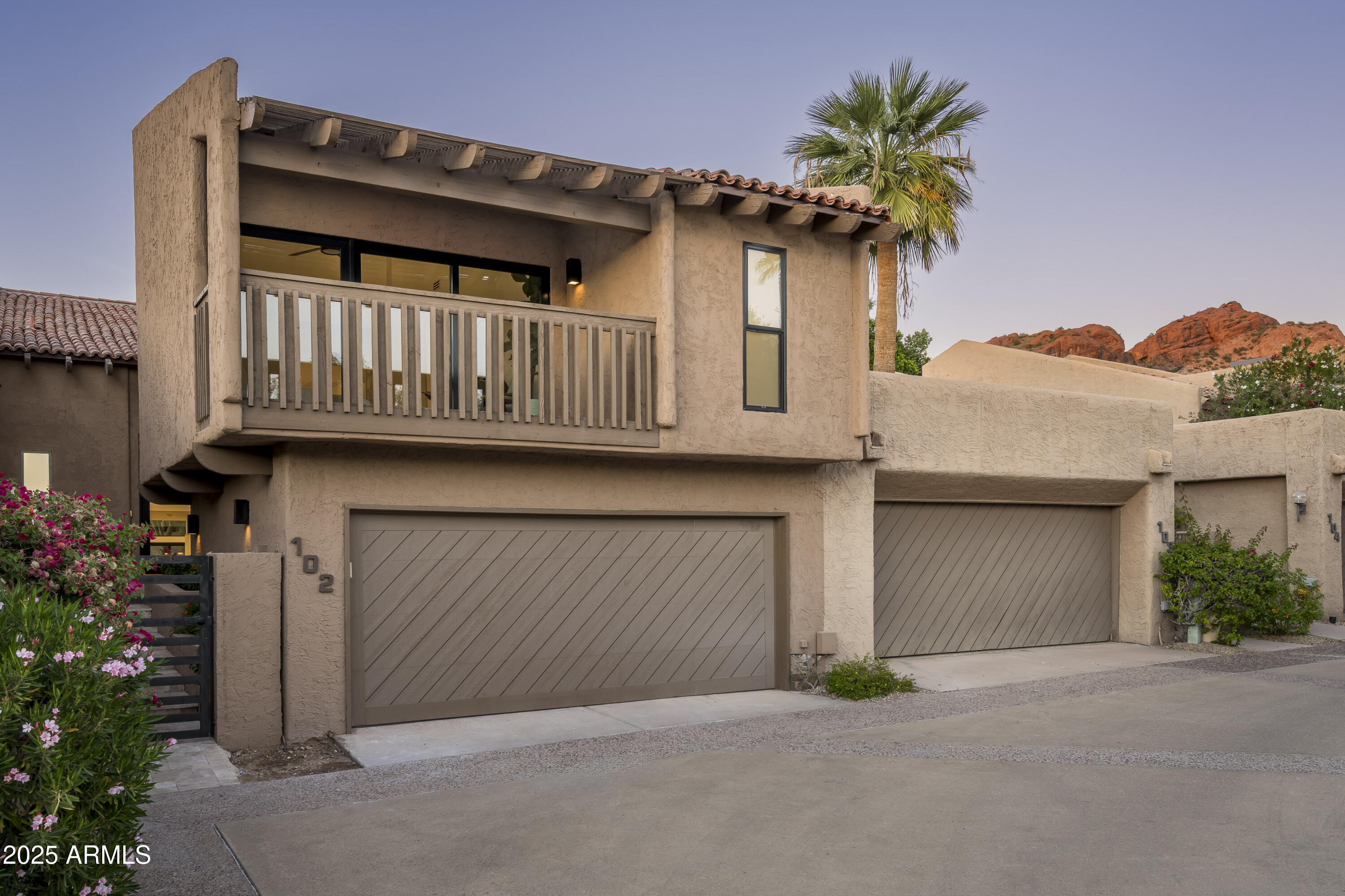 4446 E CAMELBACK Road, 102