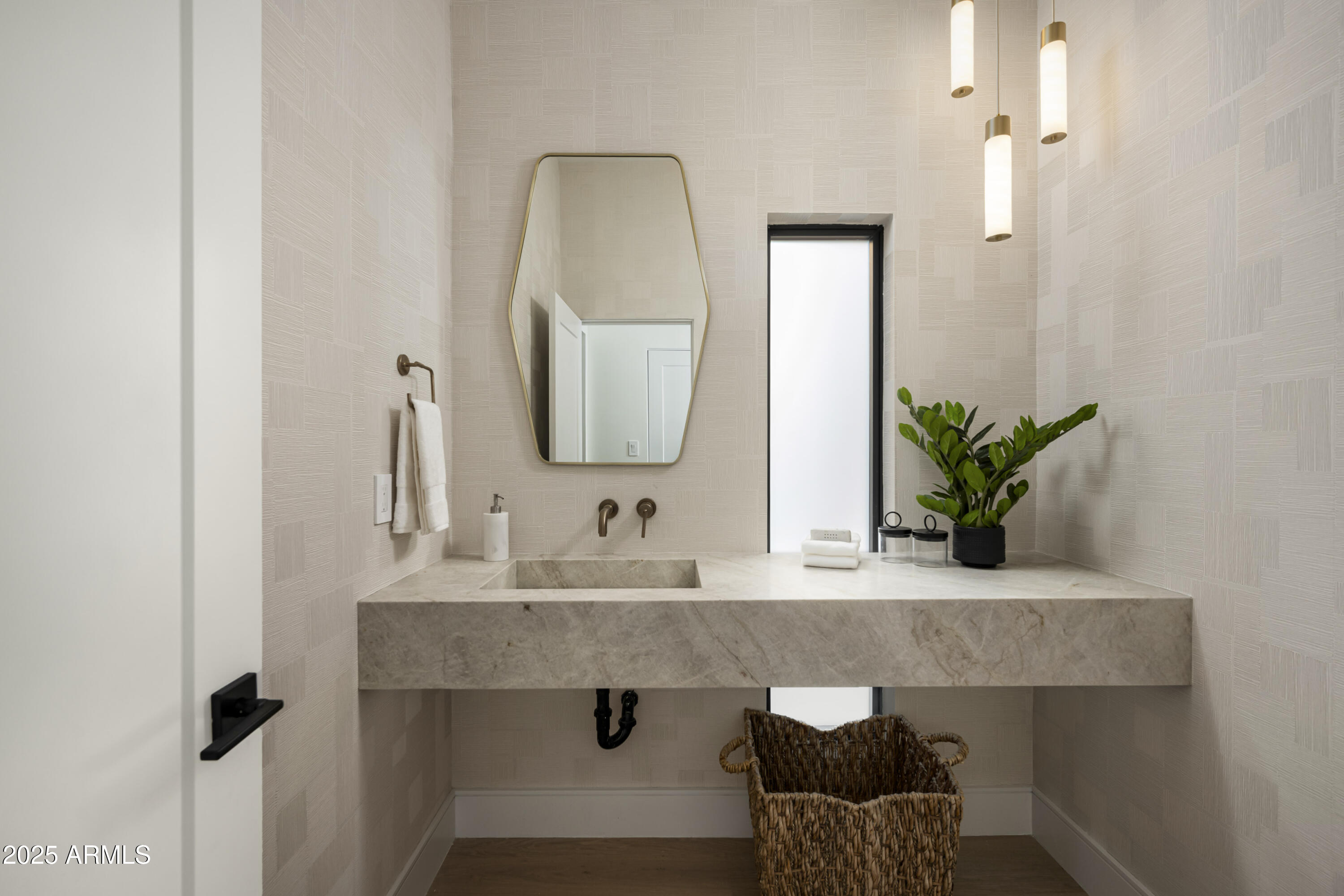 4446 E CAMELBACK Road, 102