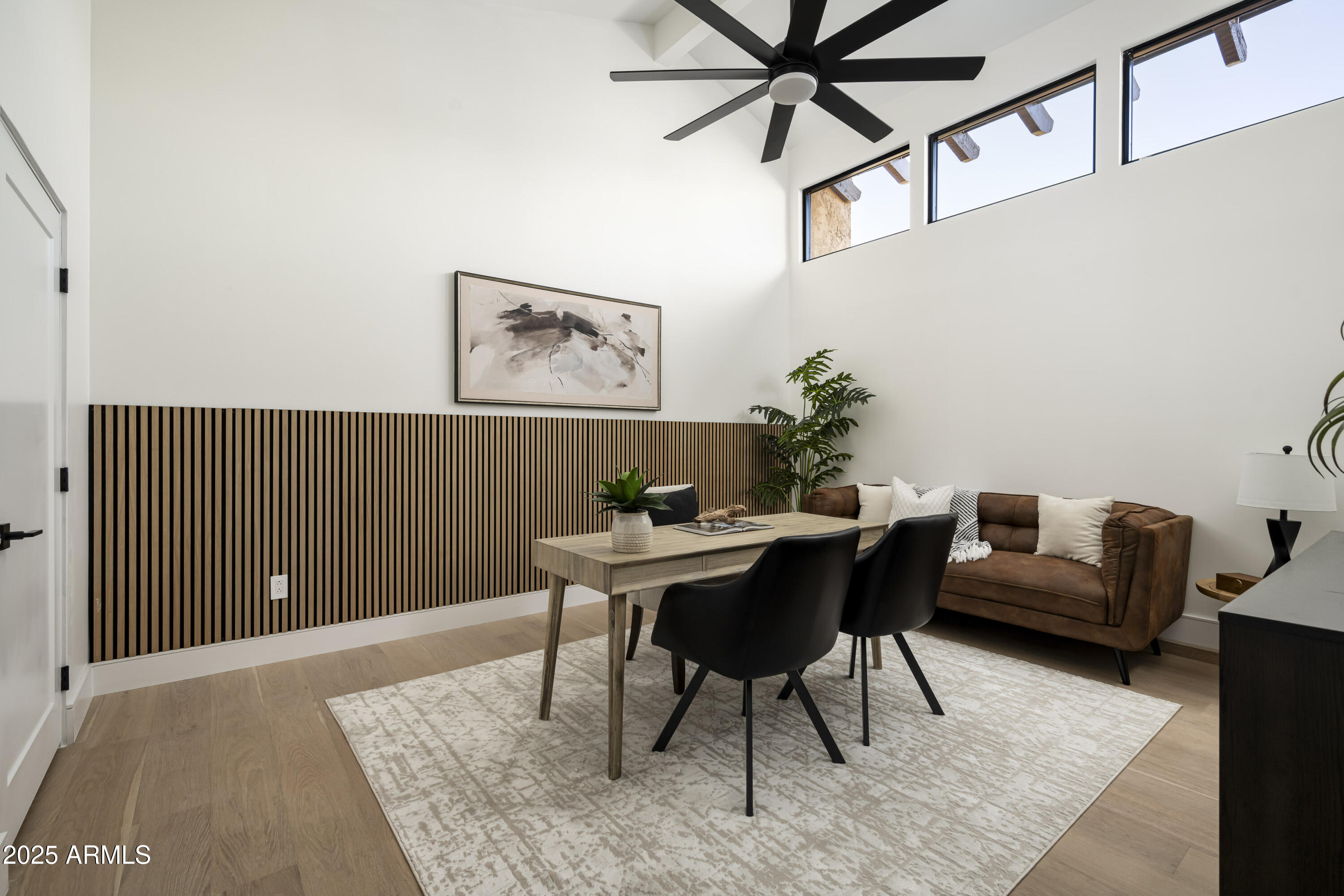 4446 E CAMELBACK Road, 102