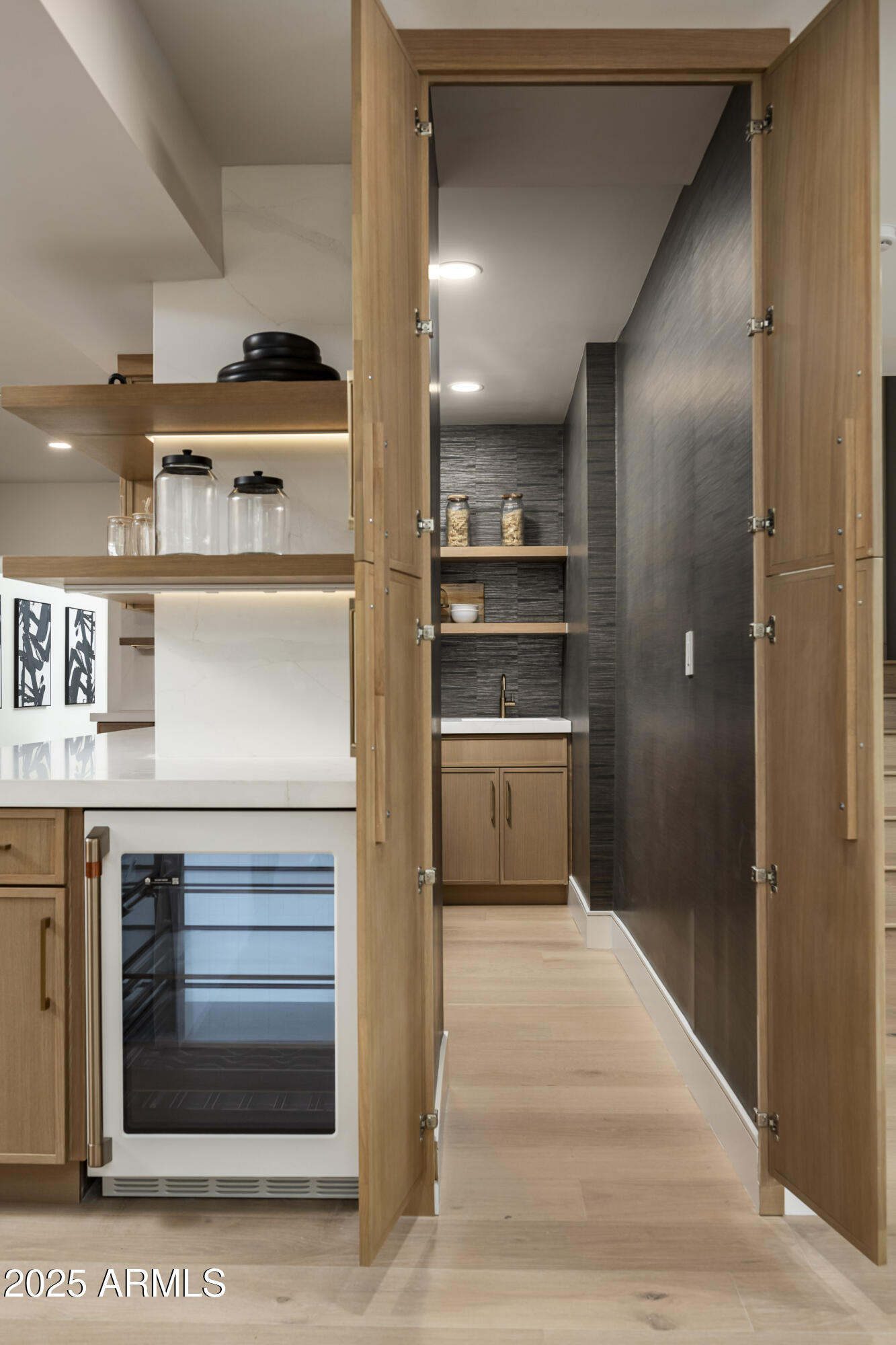 4446 E CAMELBACK Road, 102