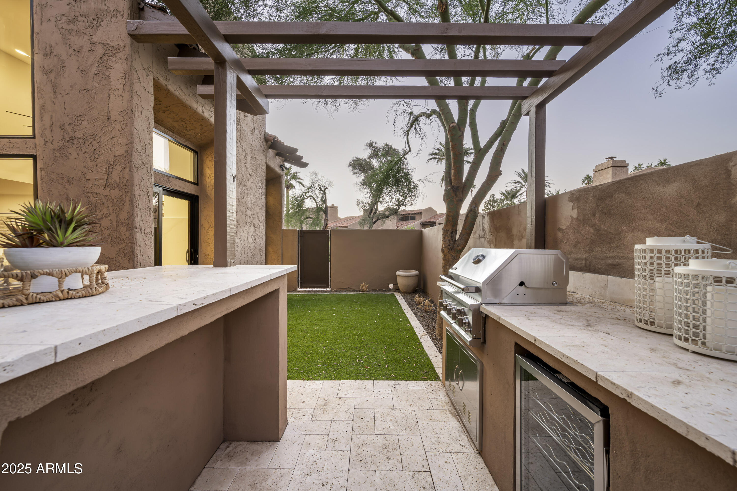 4446 E CAMELBACK Road, 102