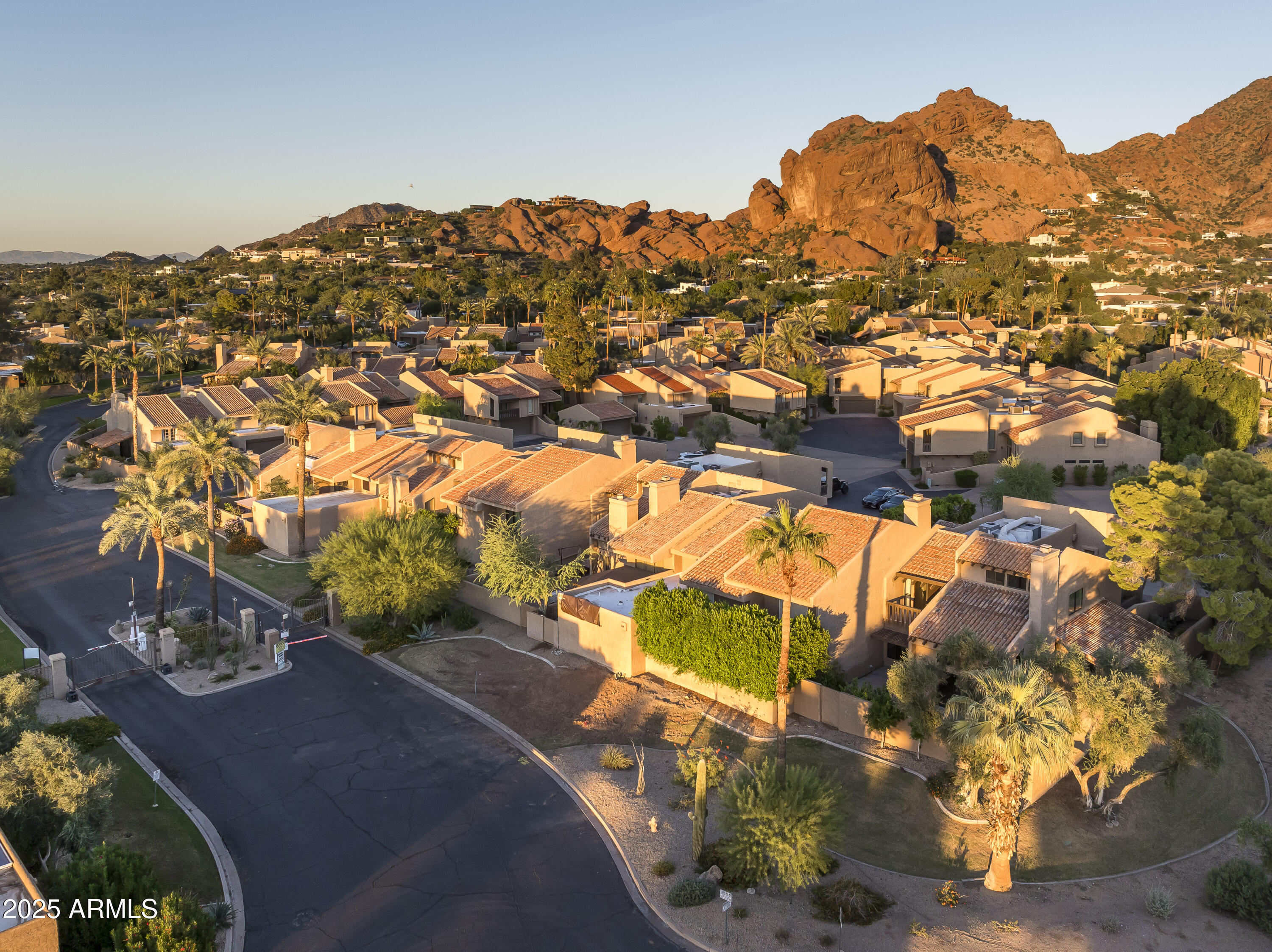 4446 E CAMELBACK Road, 102