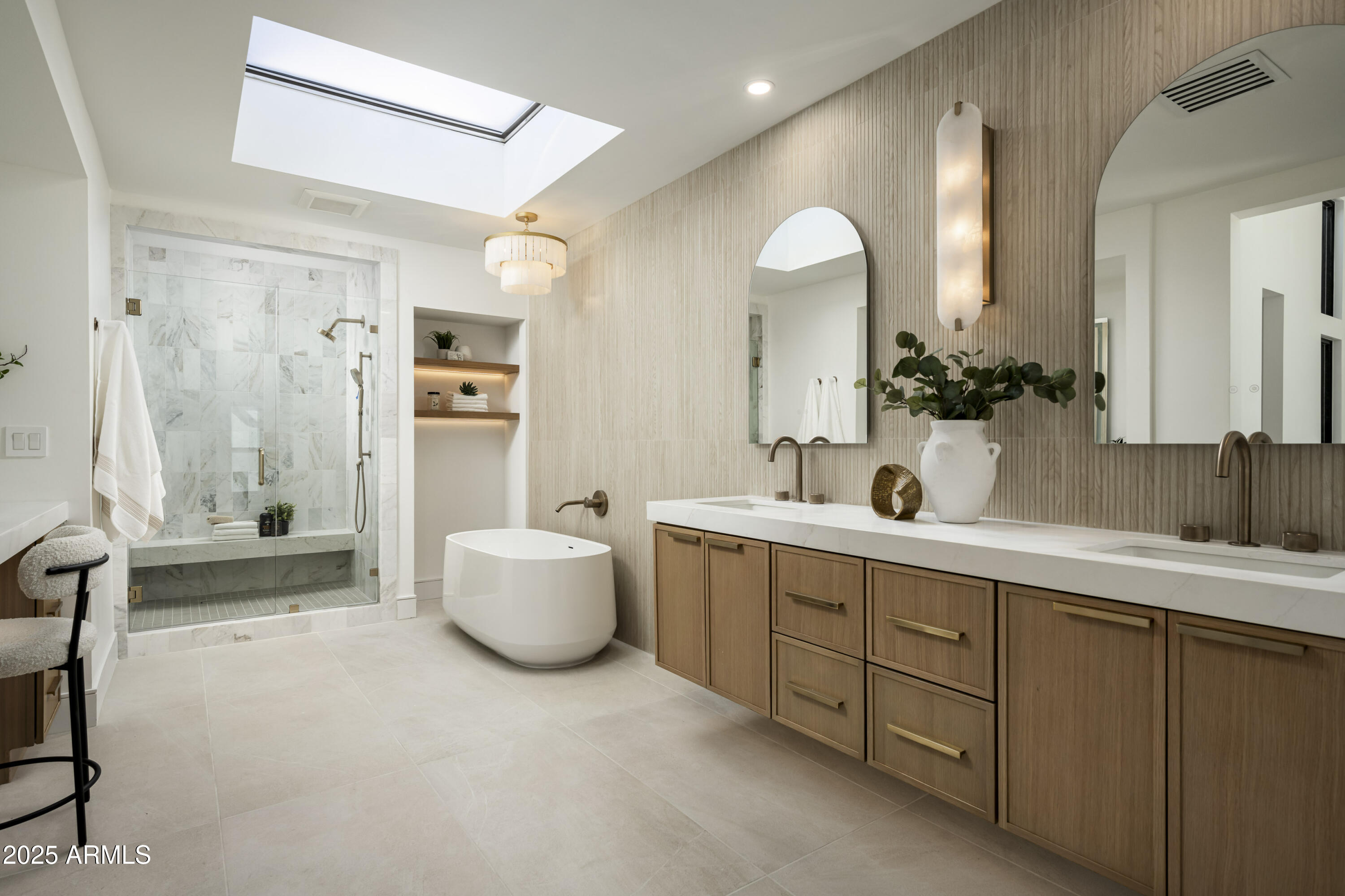 4446 E CAMELBACK Road, 102