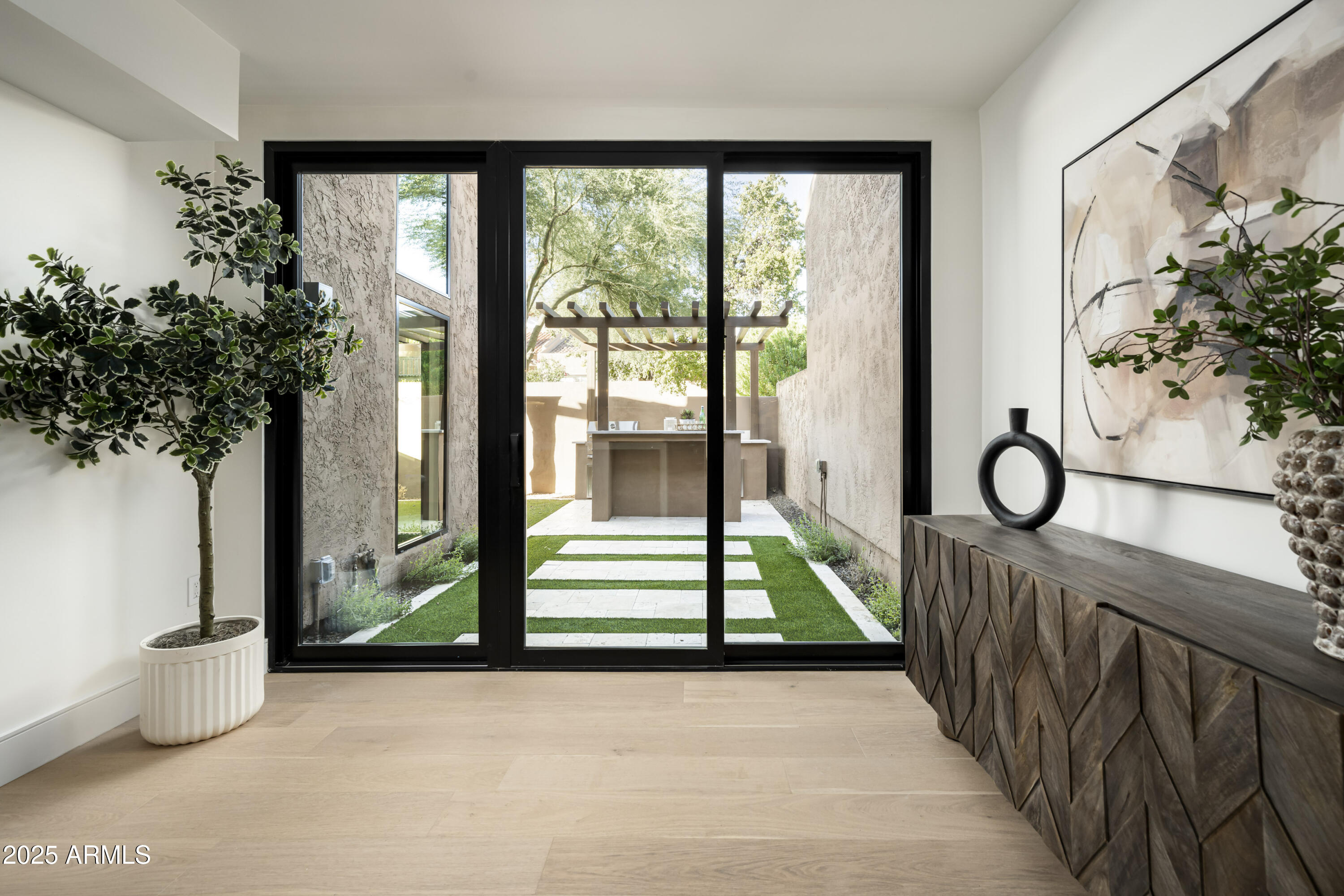 4446 E CAMELBACK Road, 102