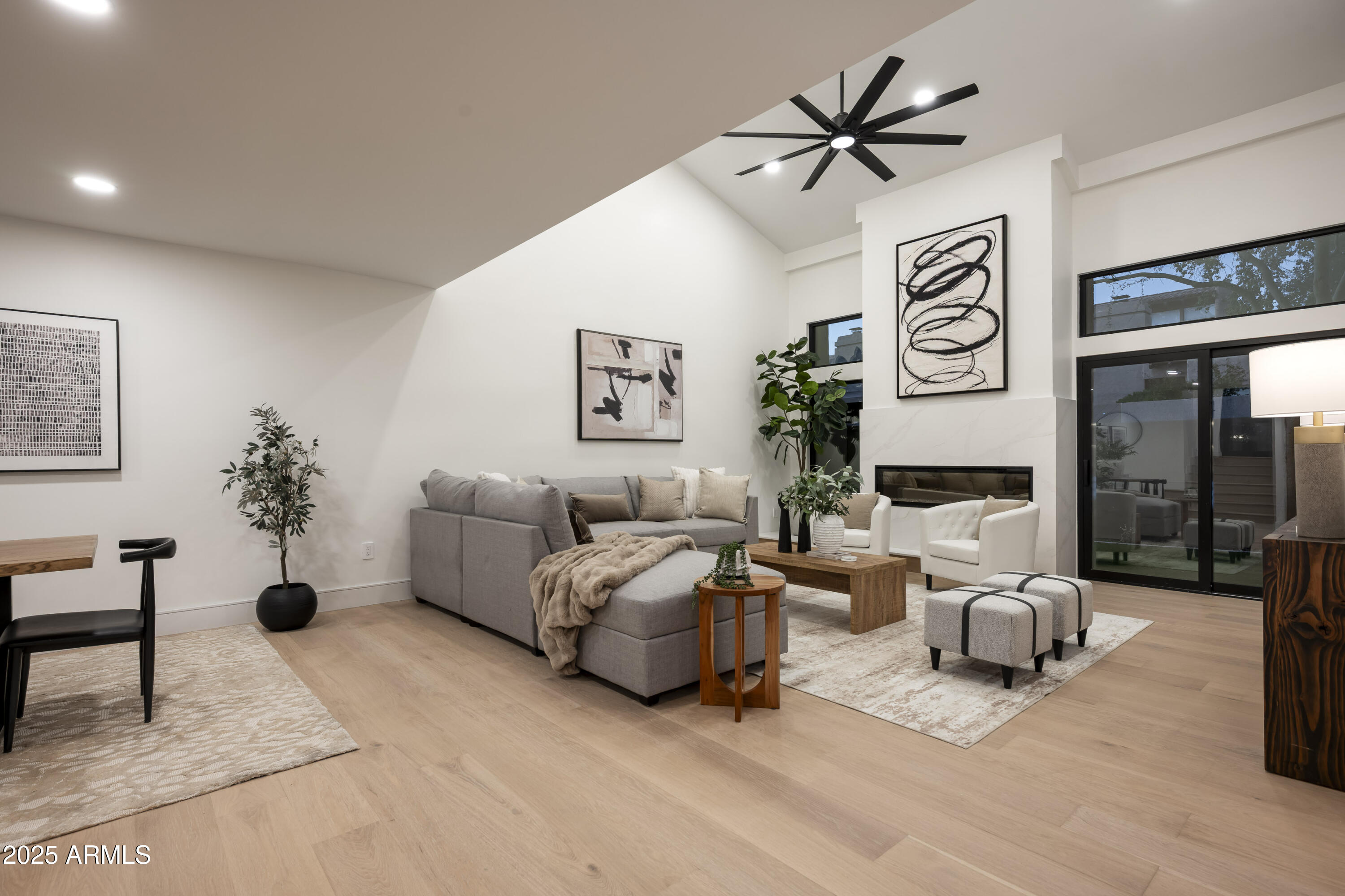 4446 E CAMELBACK Road, 102