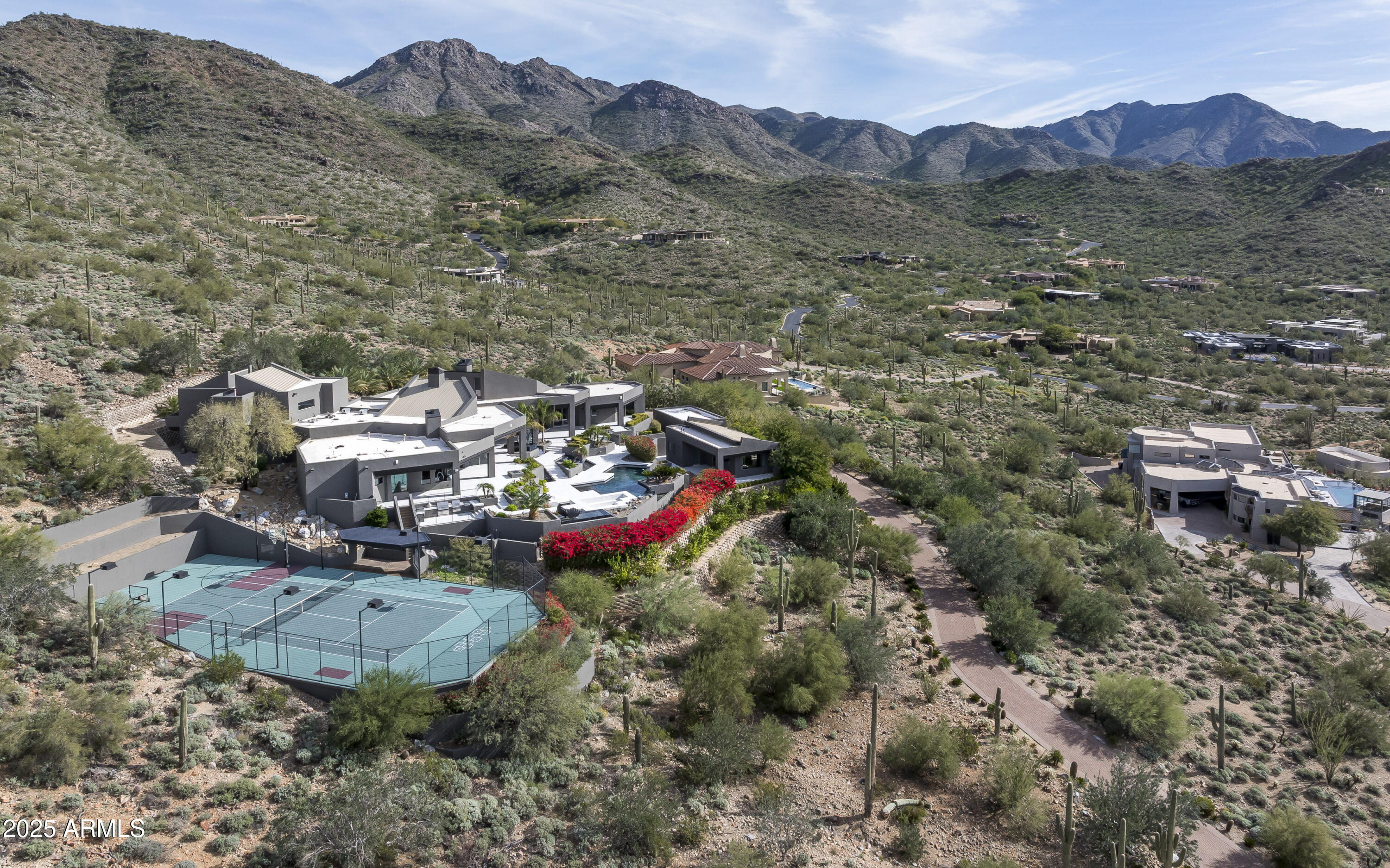 10324 E CALLE DE LAS BRISAS