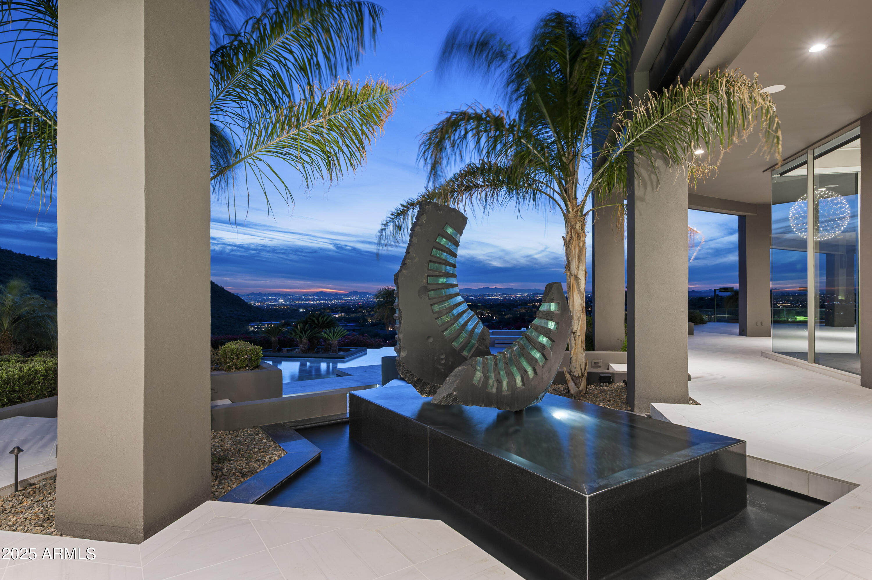 10324 E CALLE DE LAS BRISAS