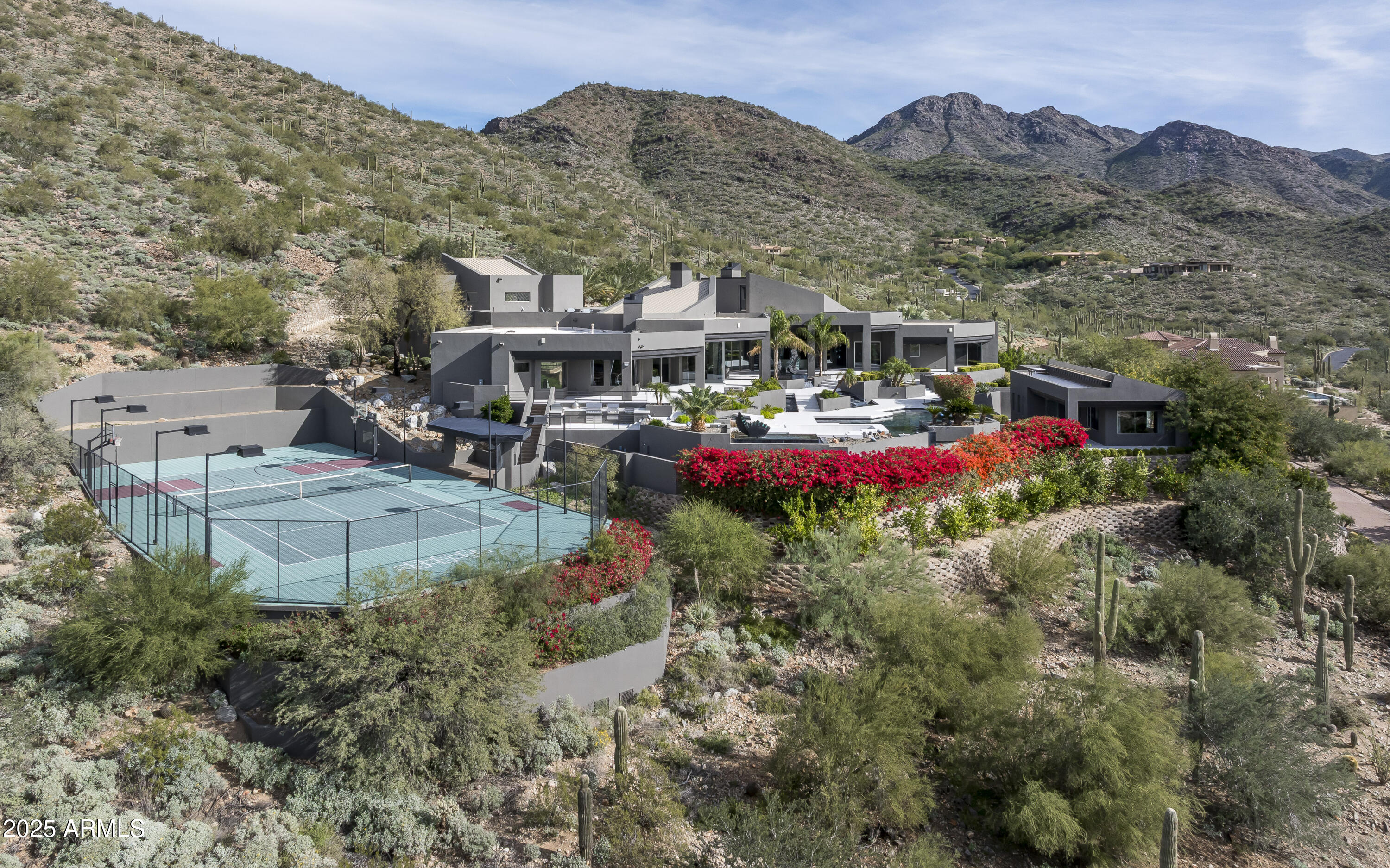 10324 E CALLE DE LAS BRISAS