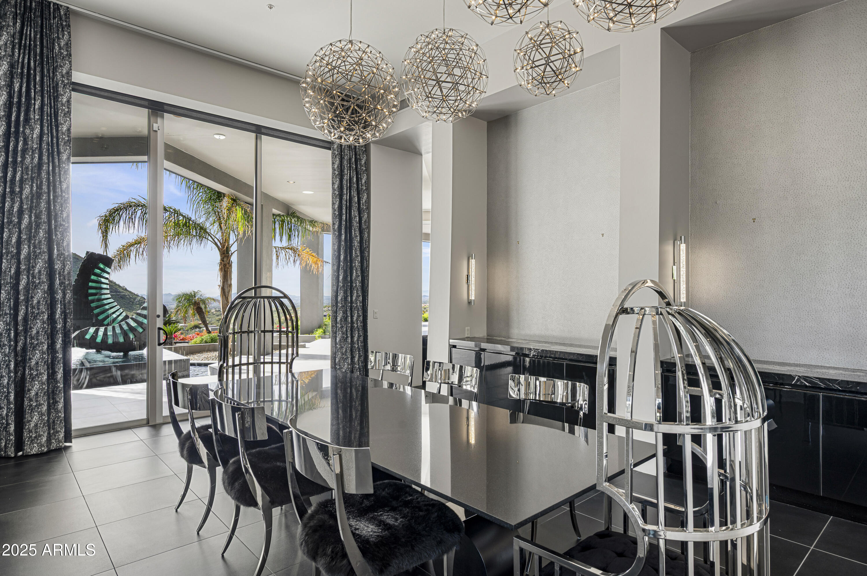 10324 E CALLE DE LAS BRISAS