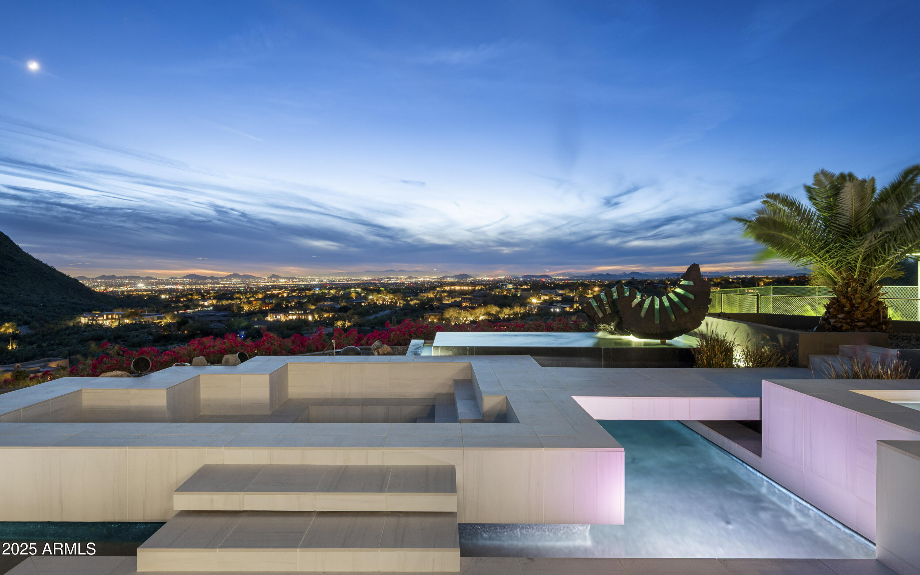 10324 E CALLE DE LAS BRISAS