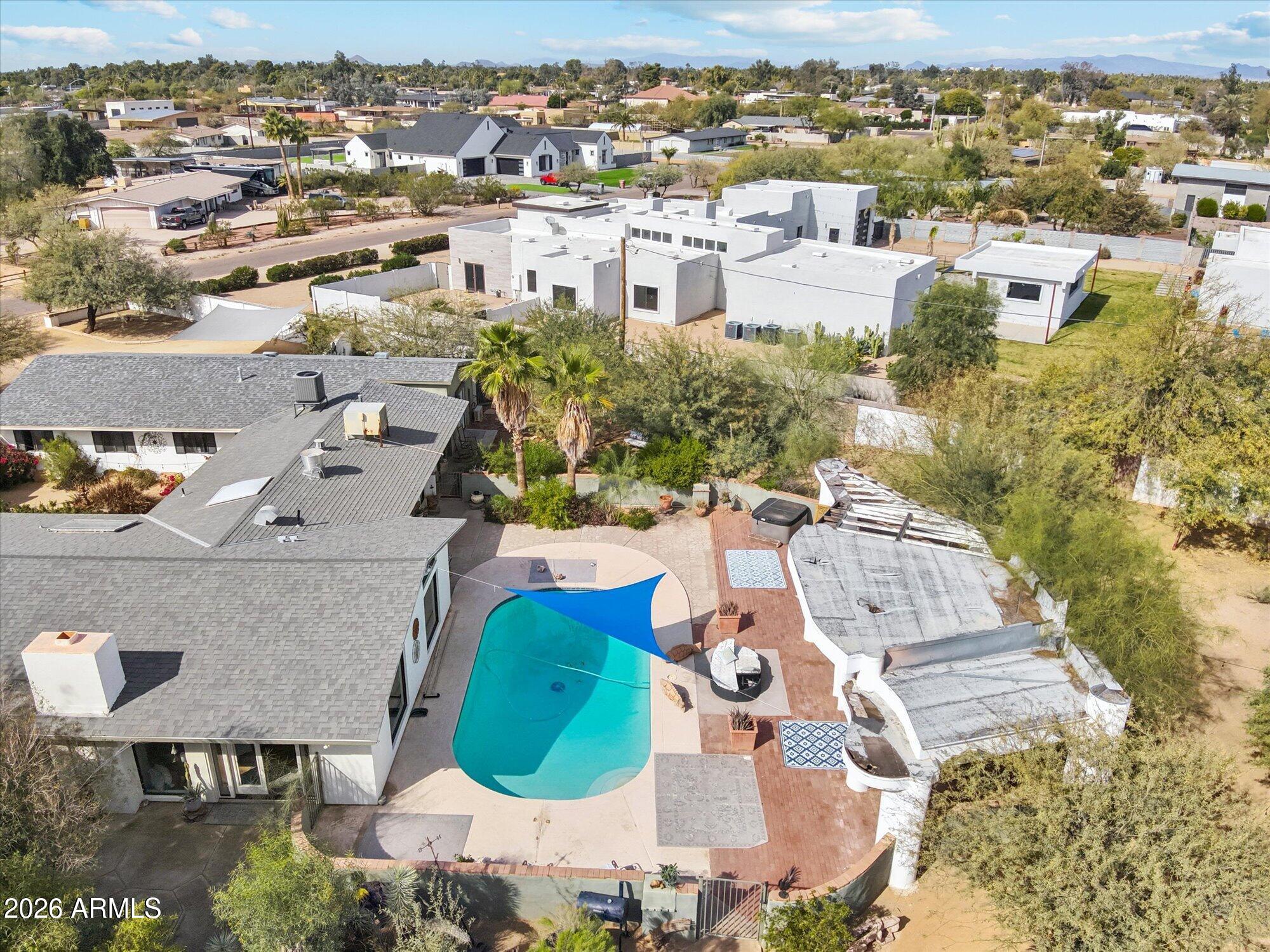 6602 E Paradise Drive -