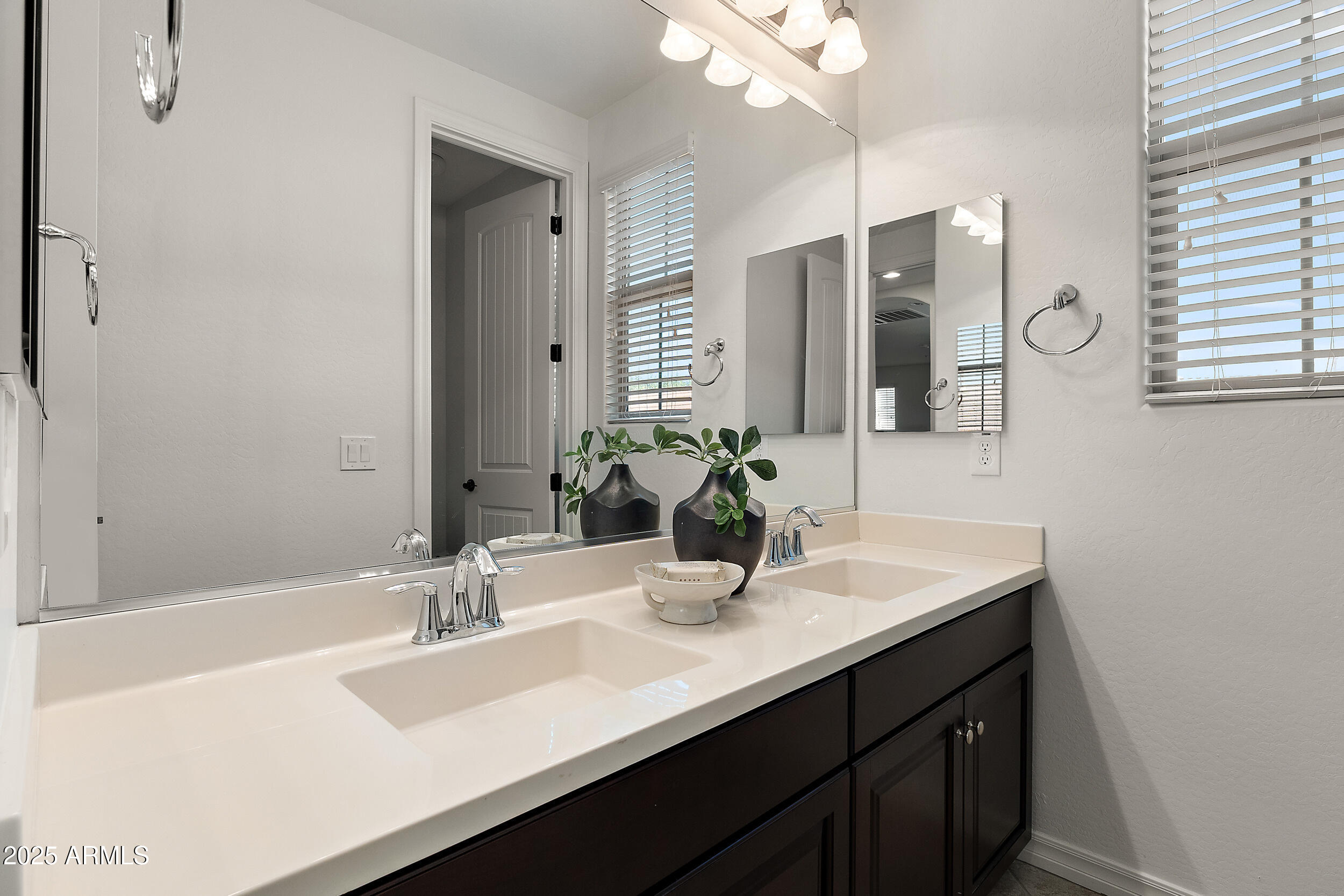 6181 S FRESNO Street