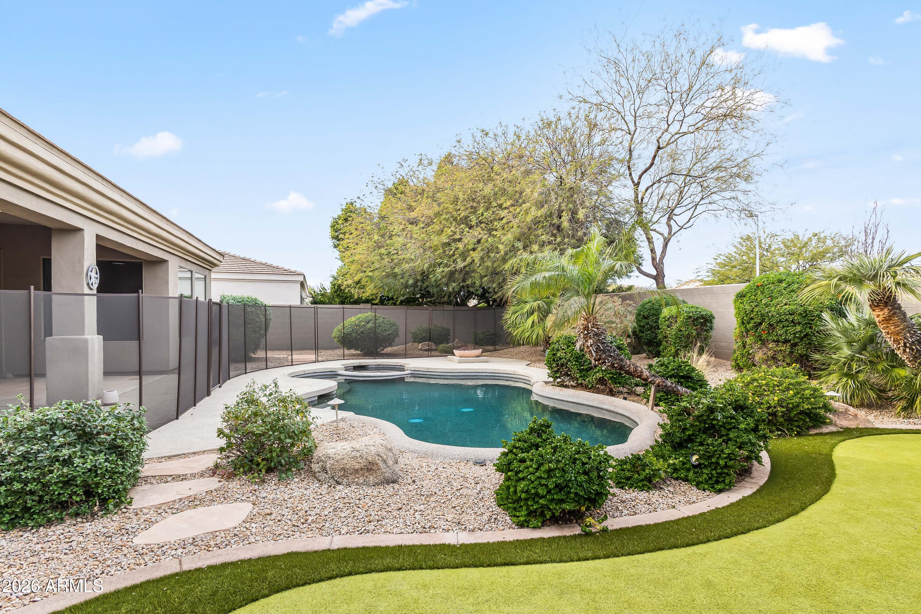 7424 E THUNDERHAWK Road