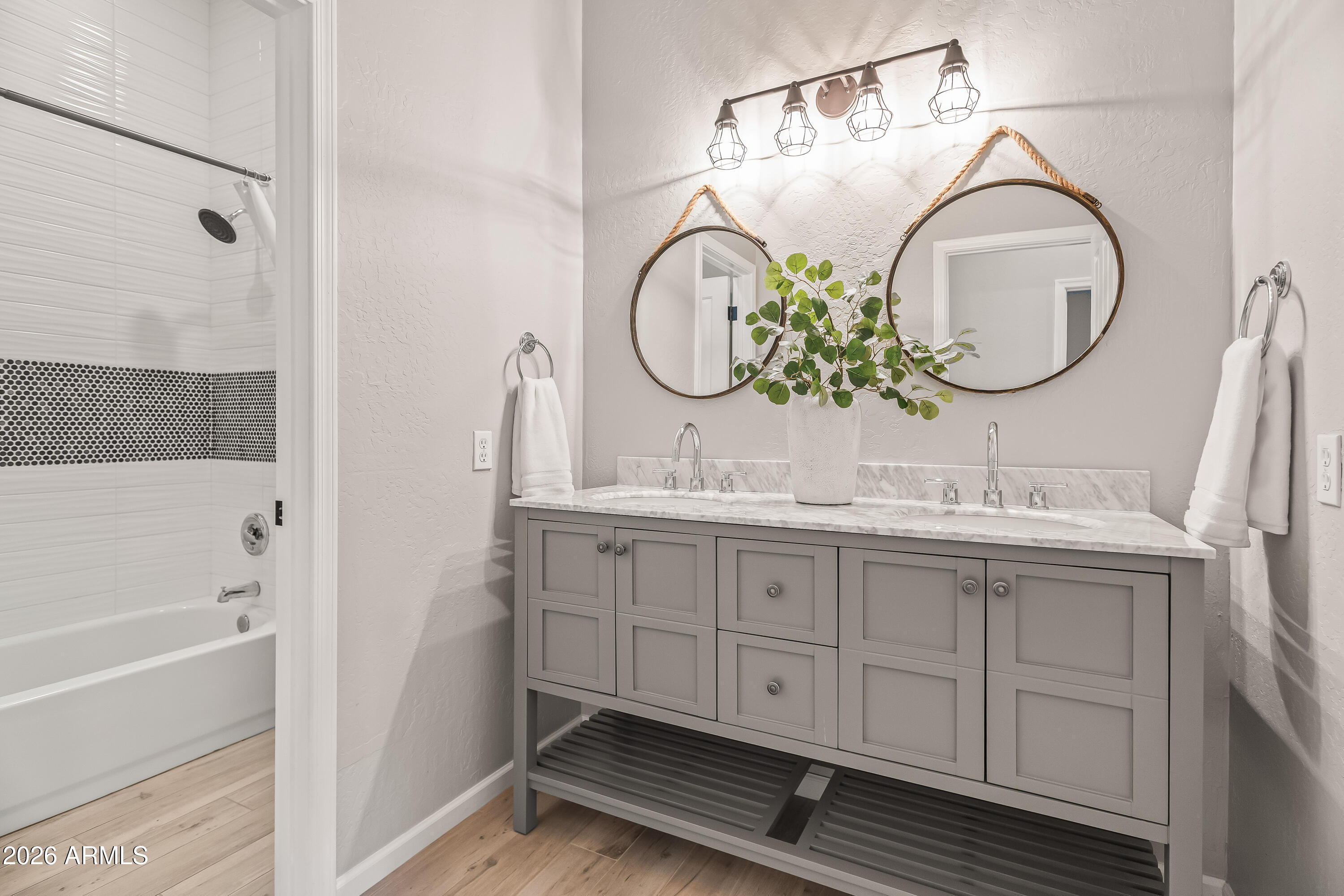 7424 E THUNDERHAWK Road