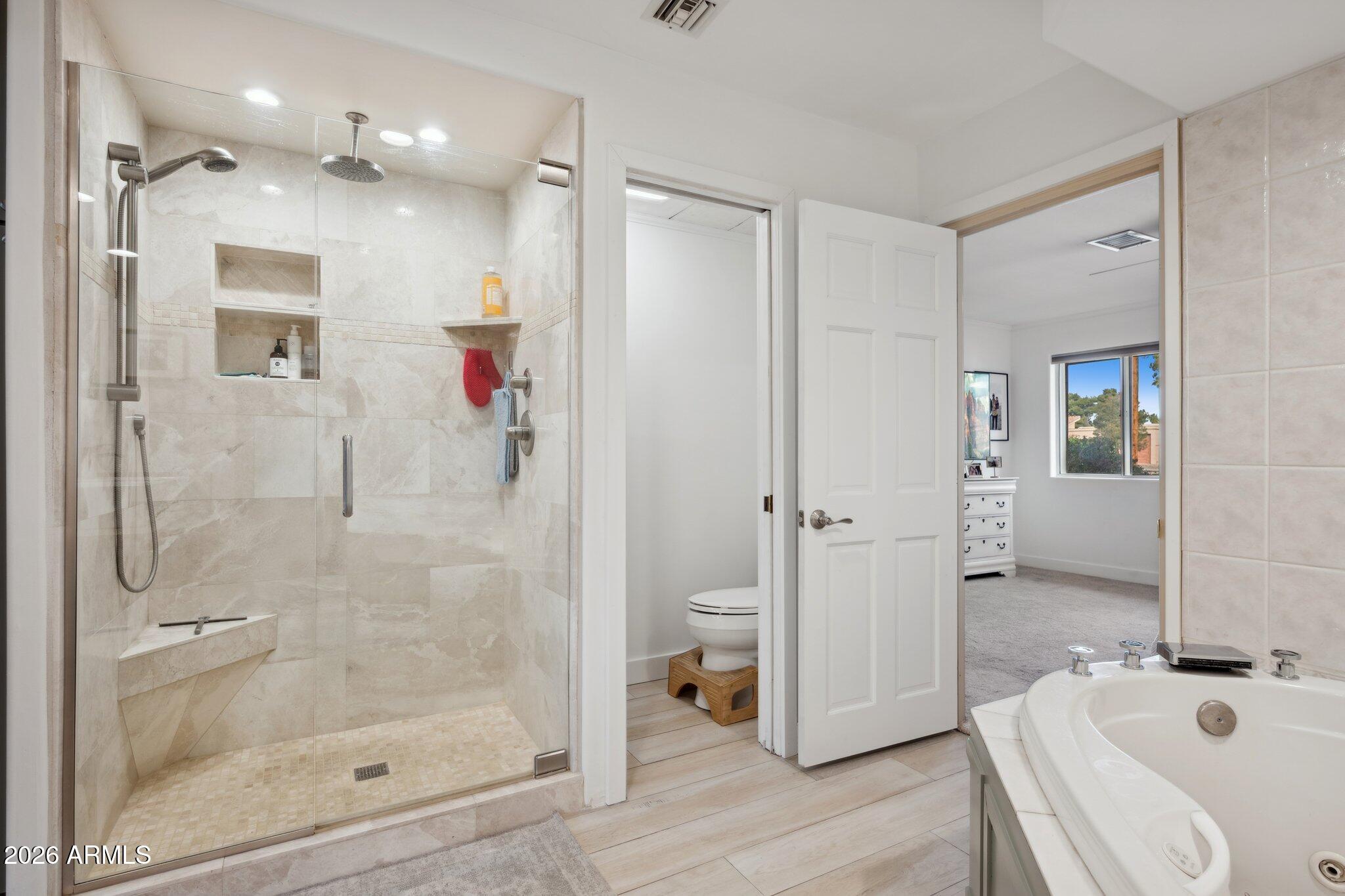 6001 E THUNDERBIRD Road