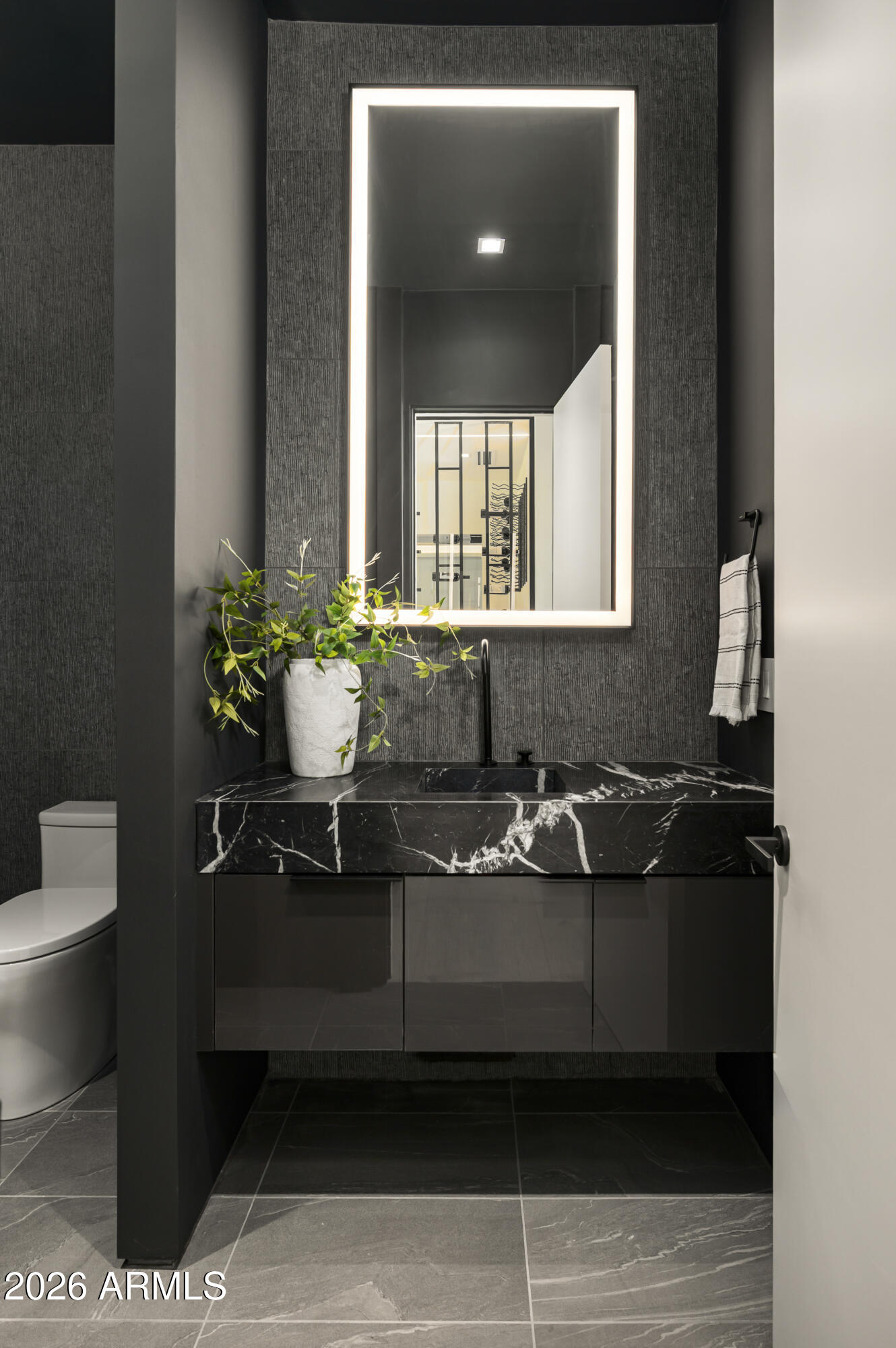 7780 E VAQUERO Drive