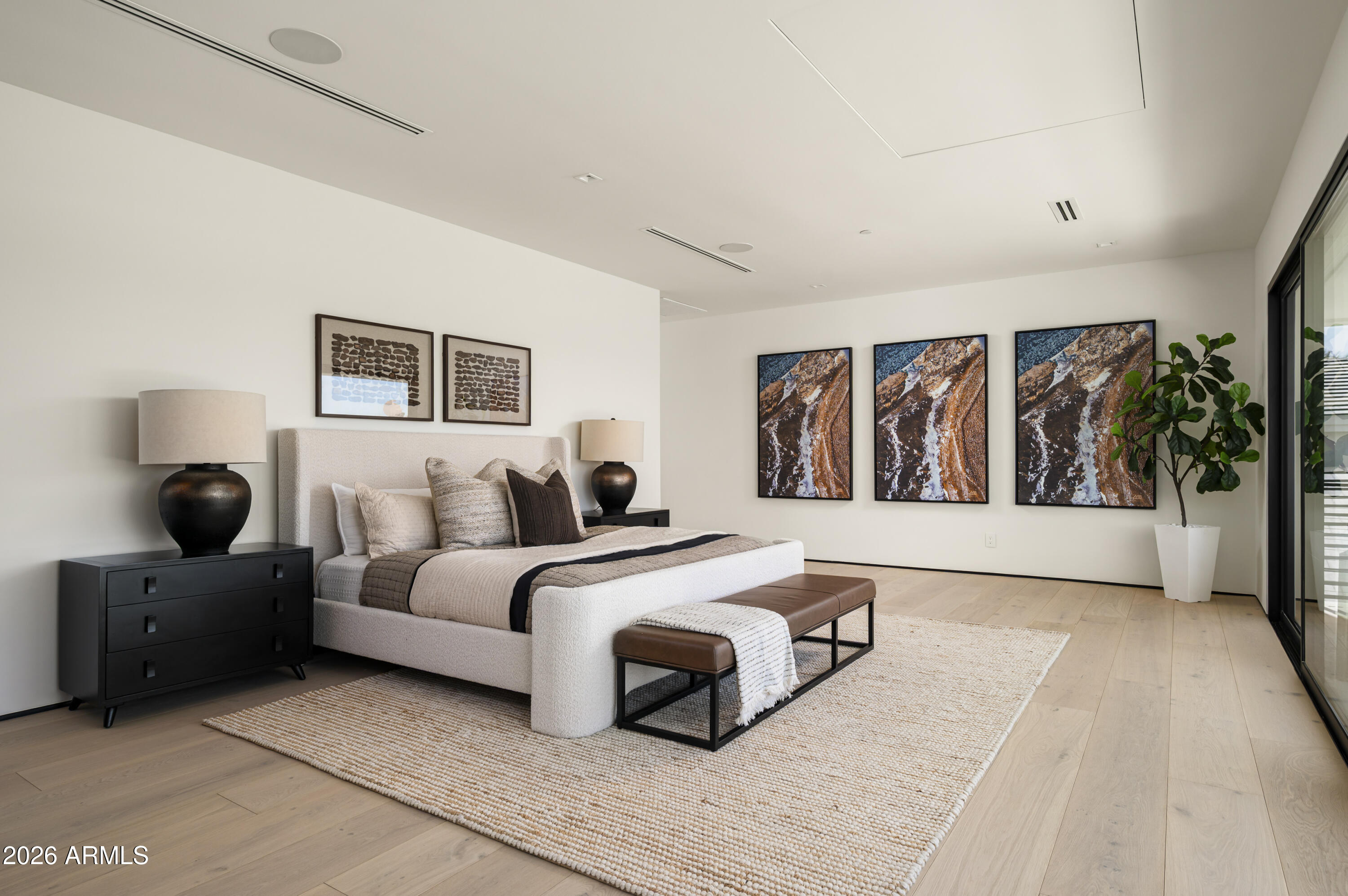 7780 E VAQUERO Drive