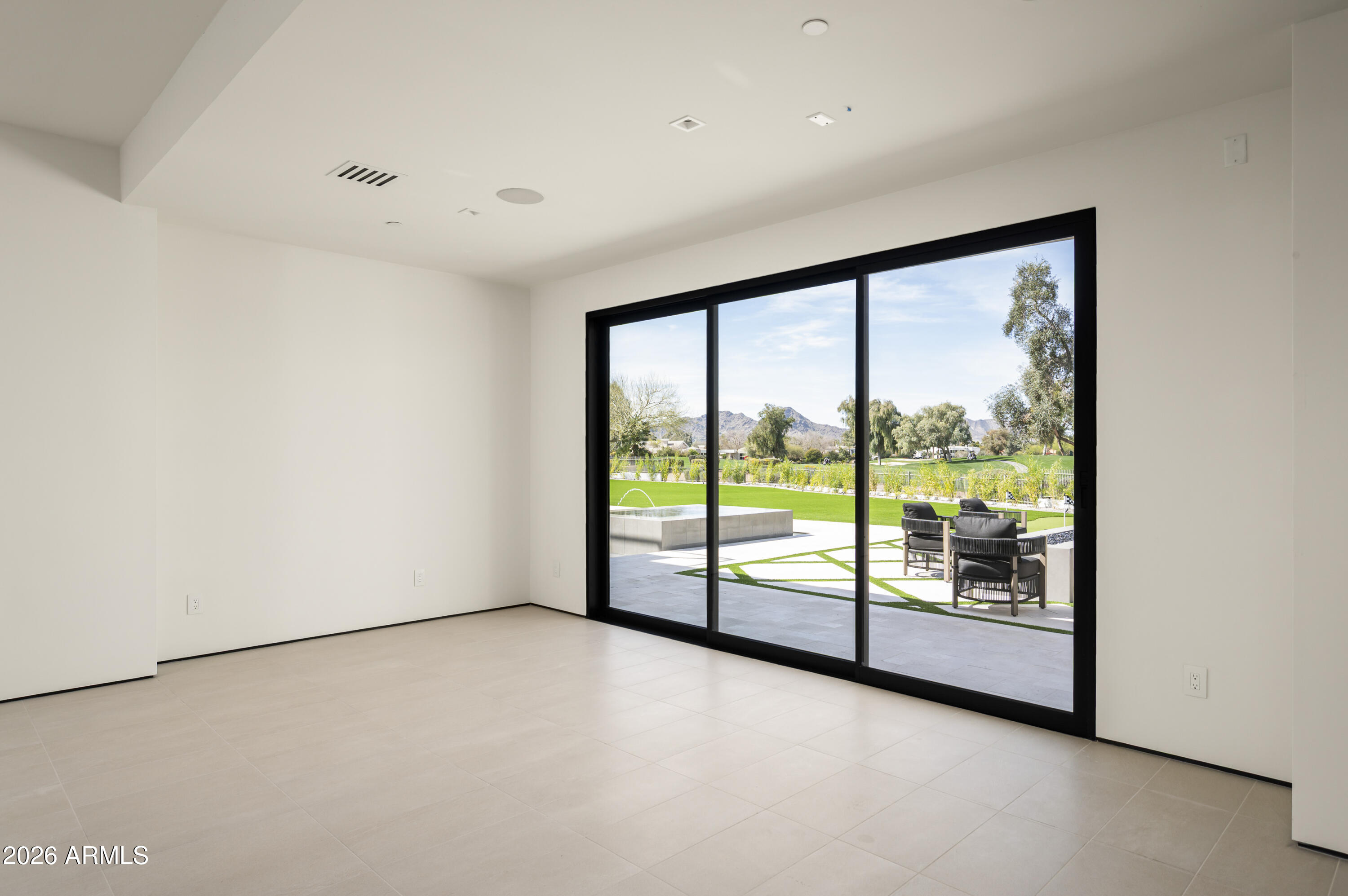 7780 E VAQUERO Drive