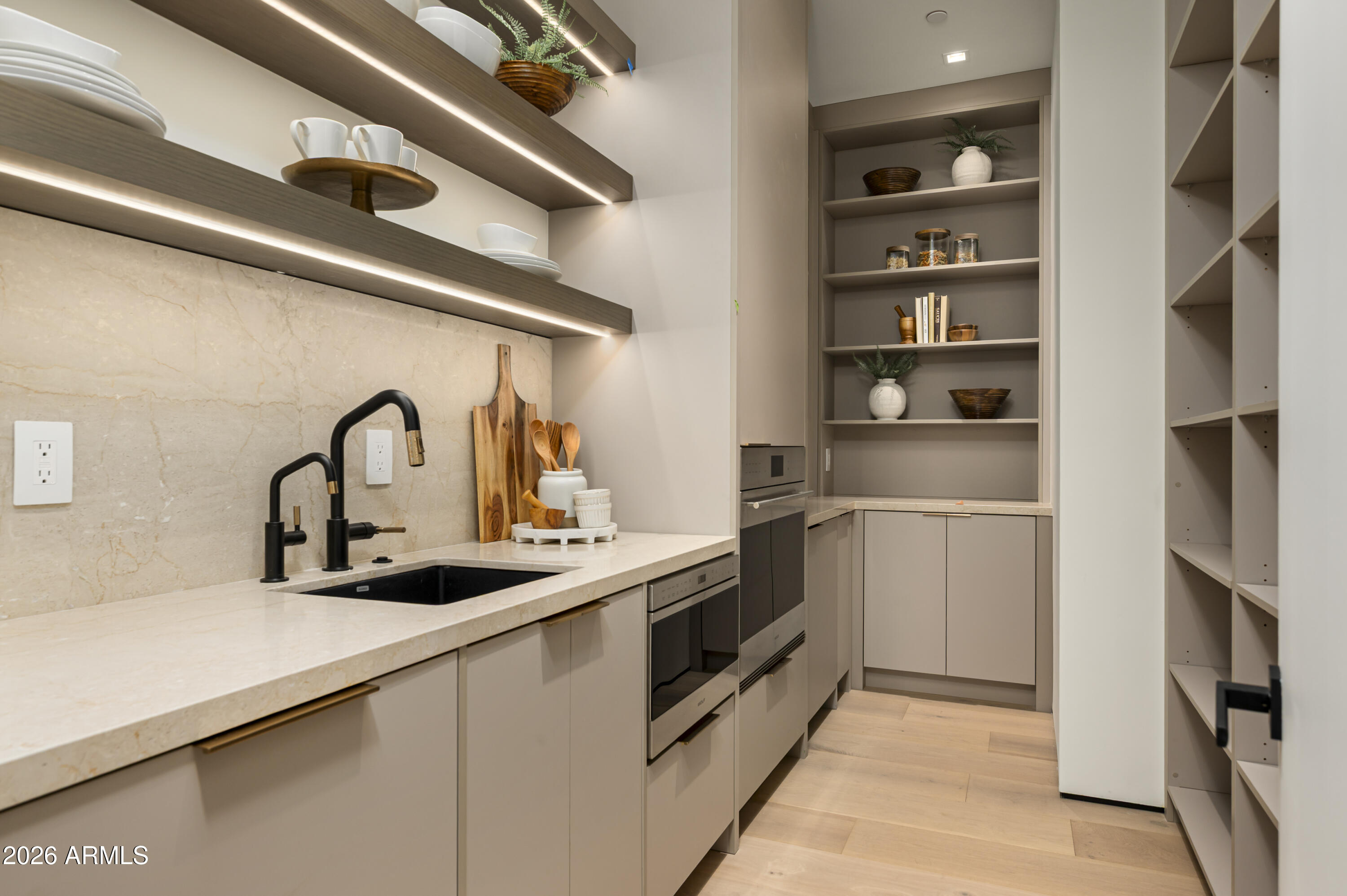 7780 E VAQUERO Drive