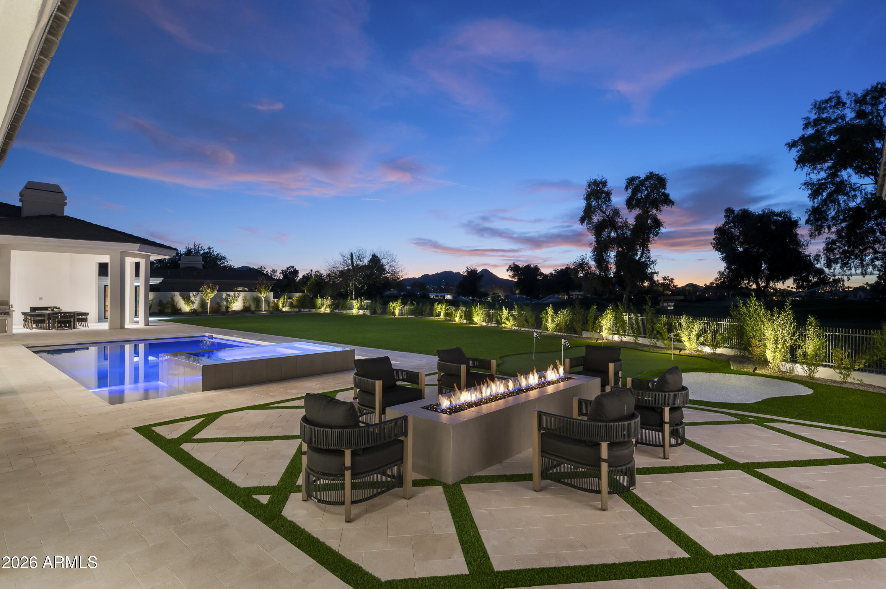 7780 E VAQUERO Drive