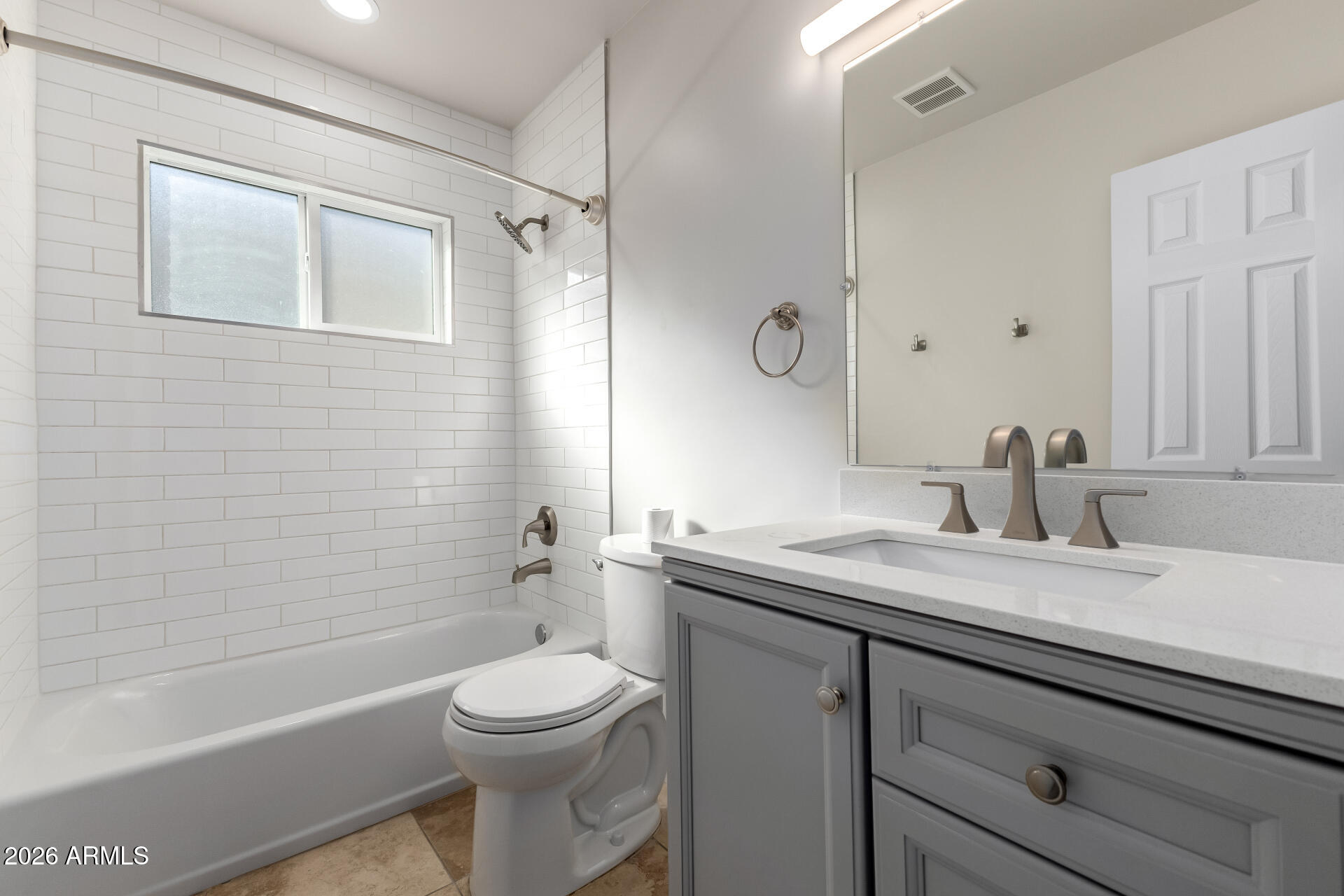 3318 E MONTECITO Avenue