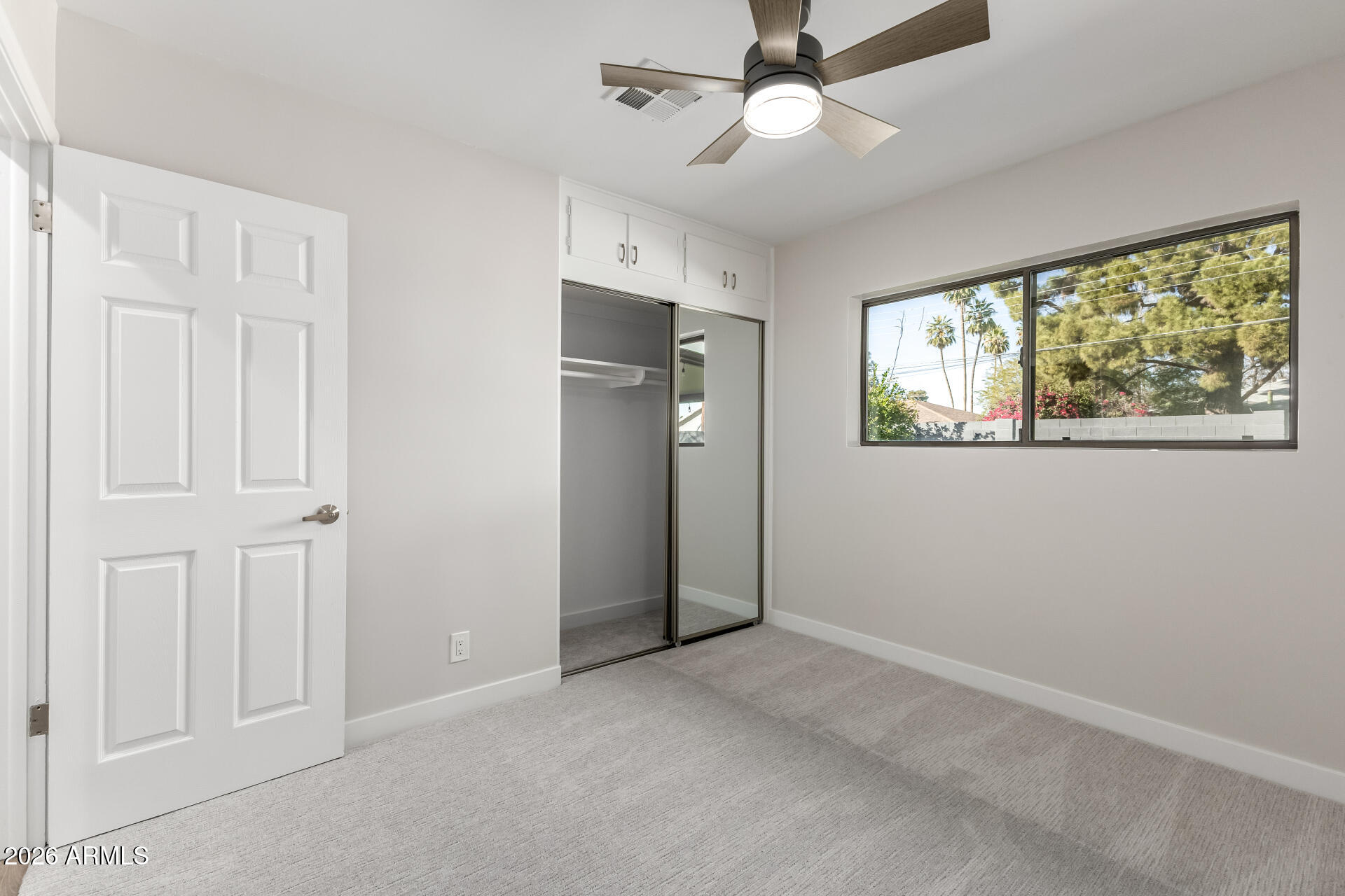 3318 E MONTECITO Avenue